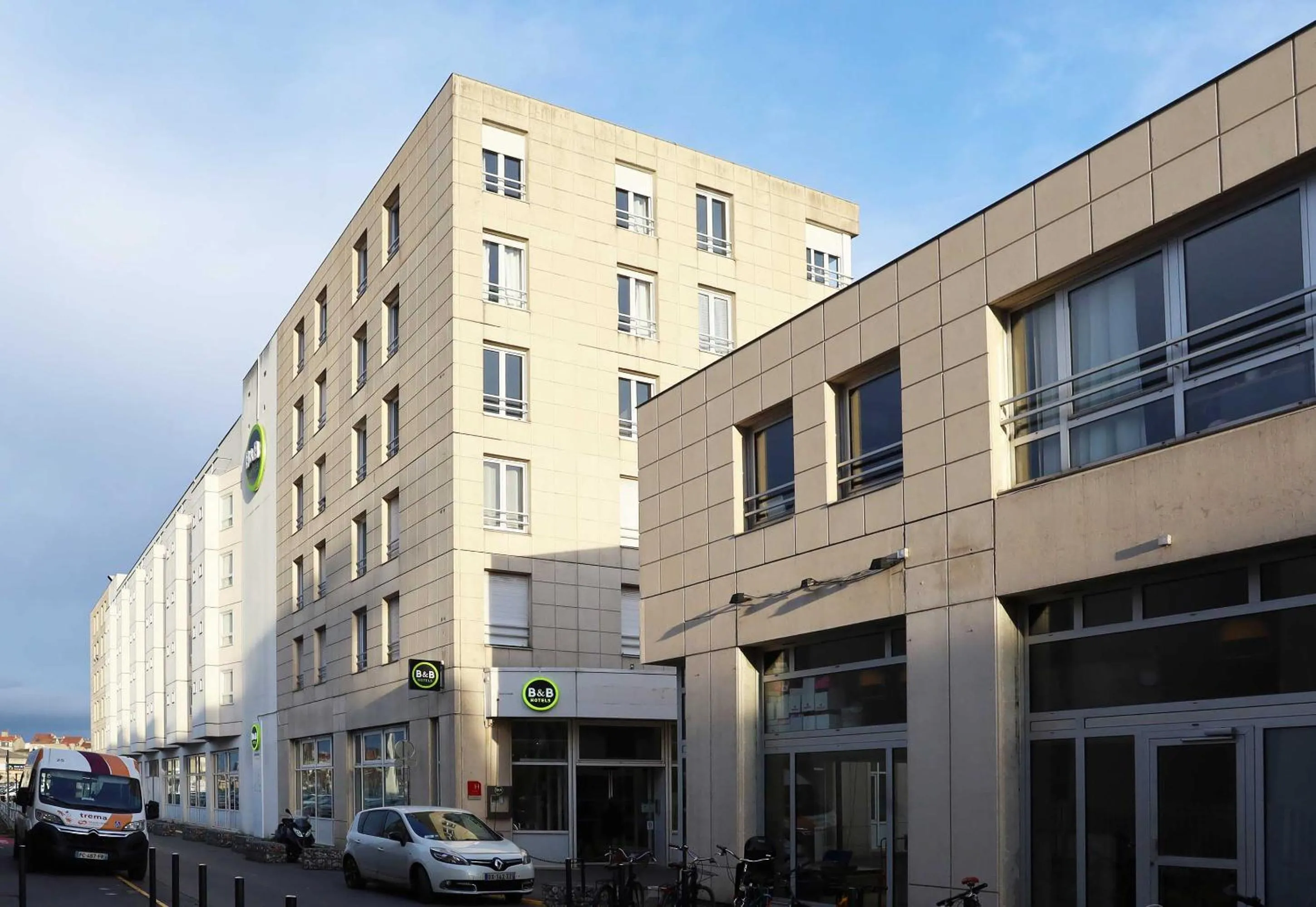 Property building in B&B HOTEL Reims Centre Erlon