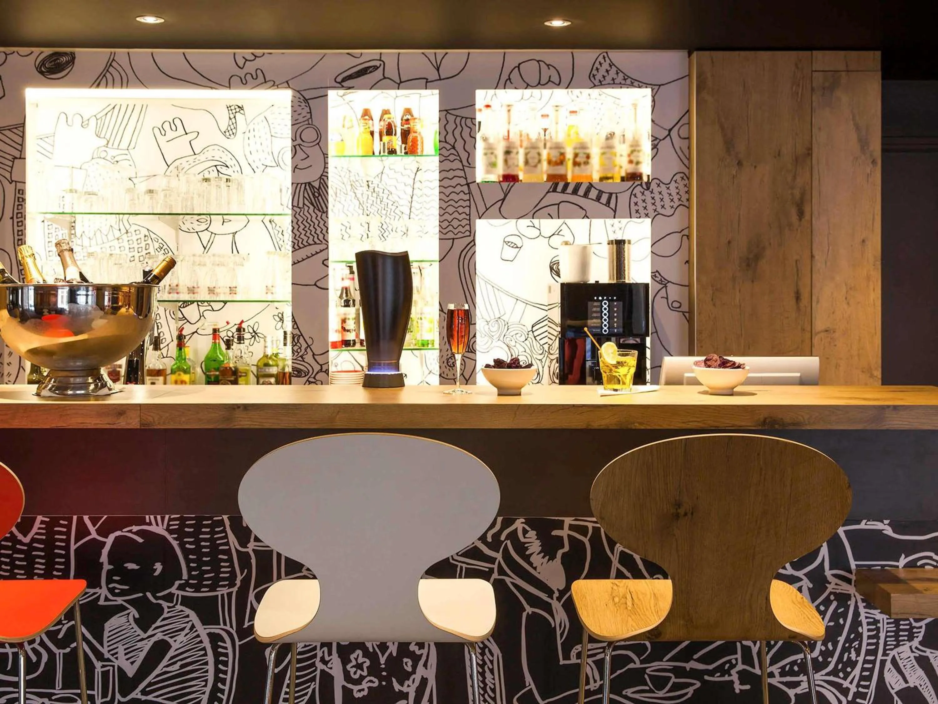 Lounge or bar in ibis Toulouse Centre