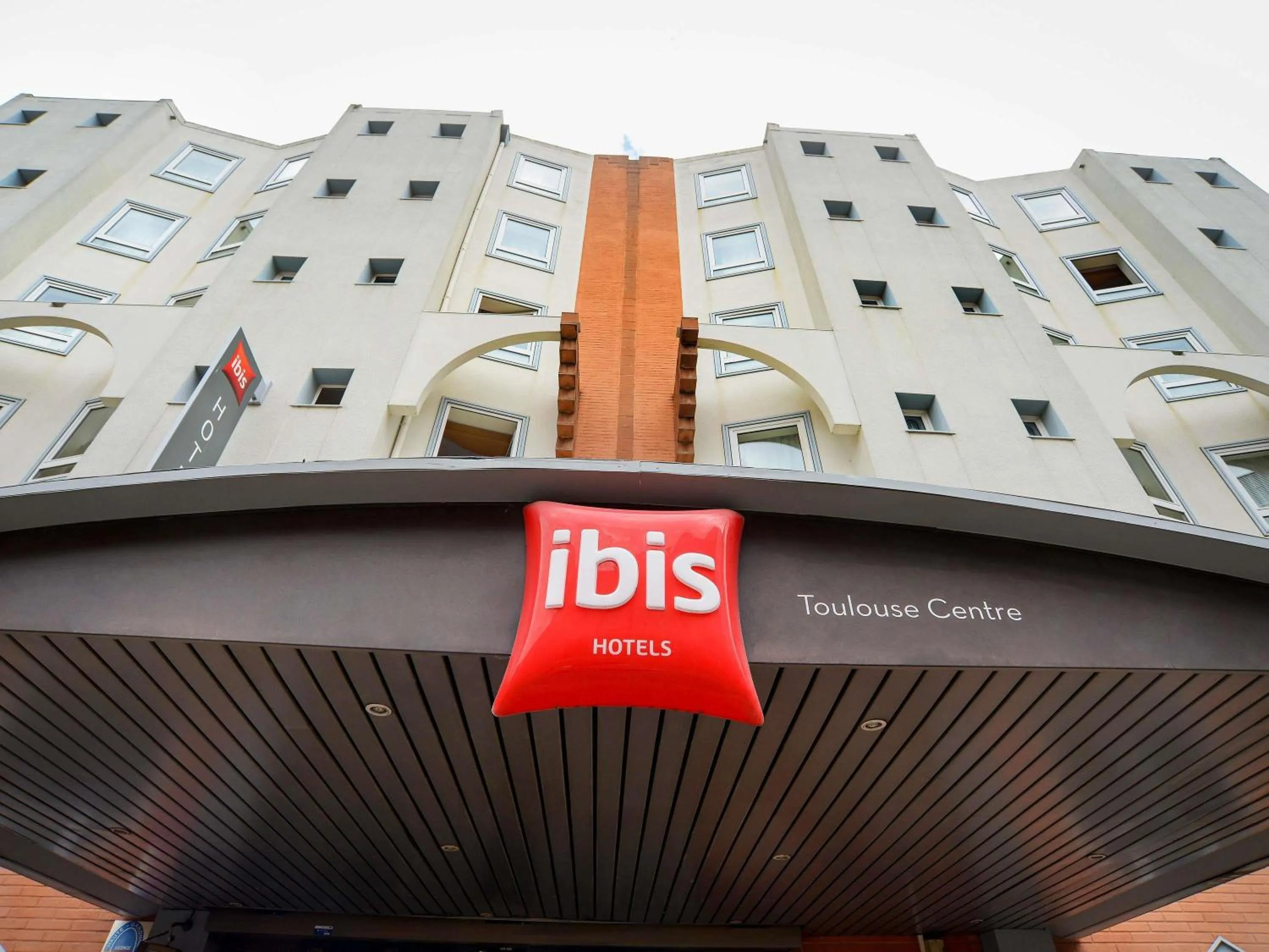 Property building in ibis Toulouse Centre