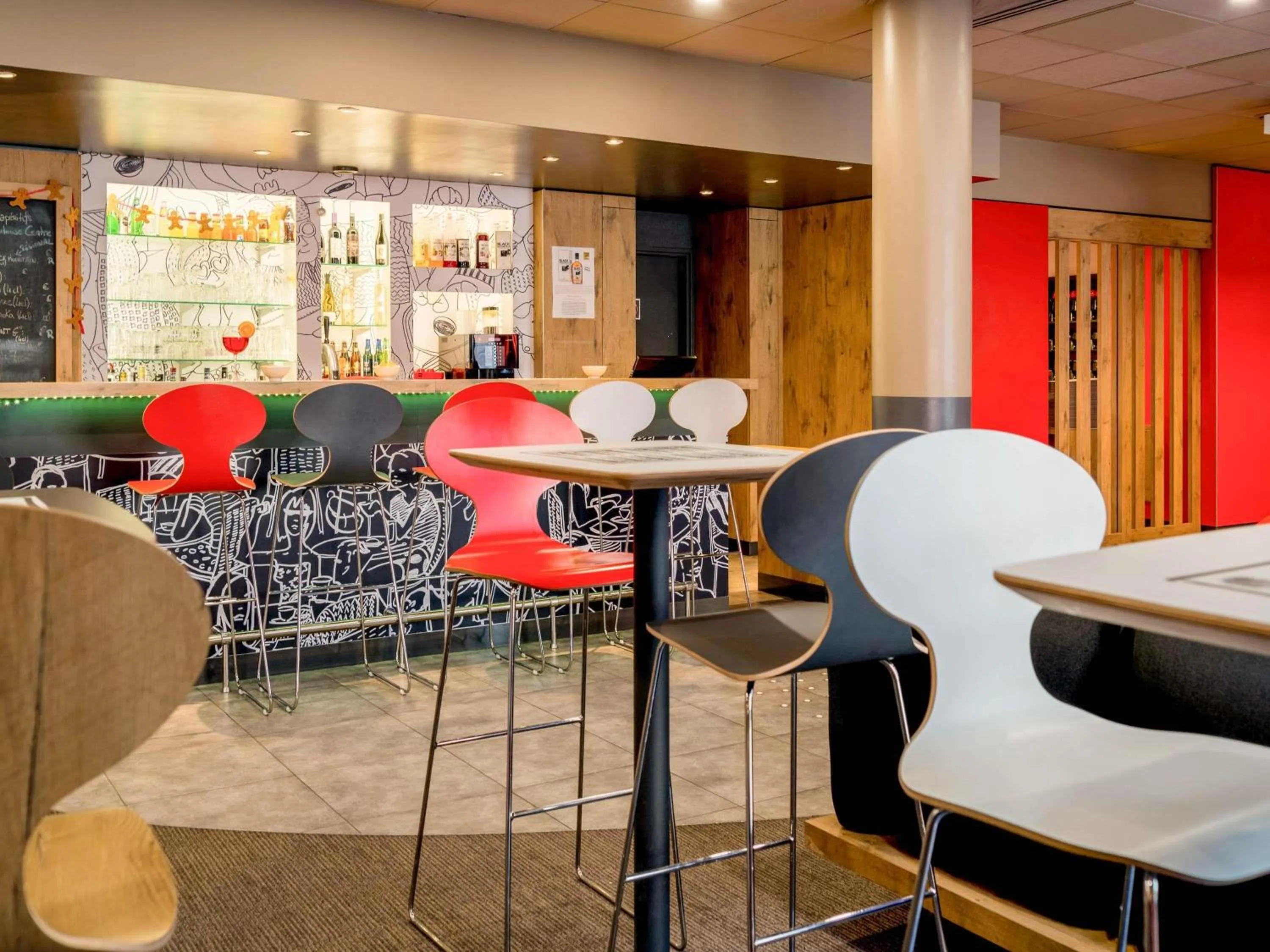 Lounge or bar in ibis Toulouse Centre