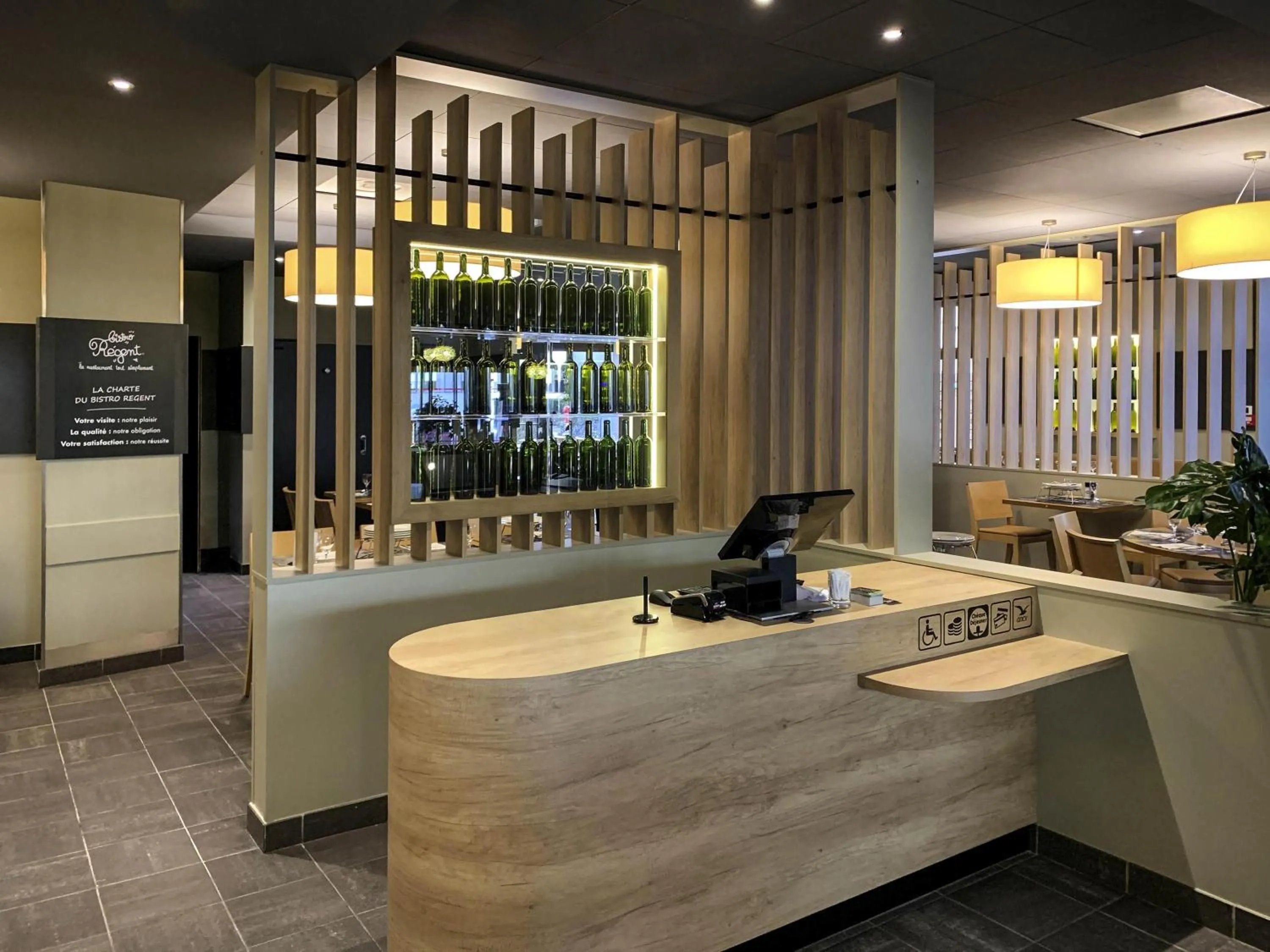 Restaurant/places to eat in ibis Tours Centre Gare