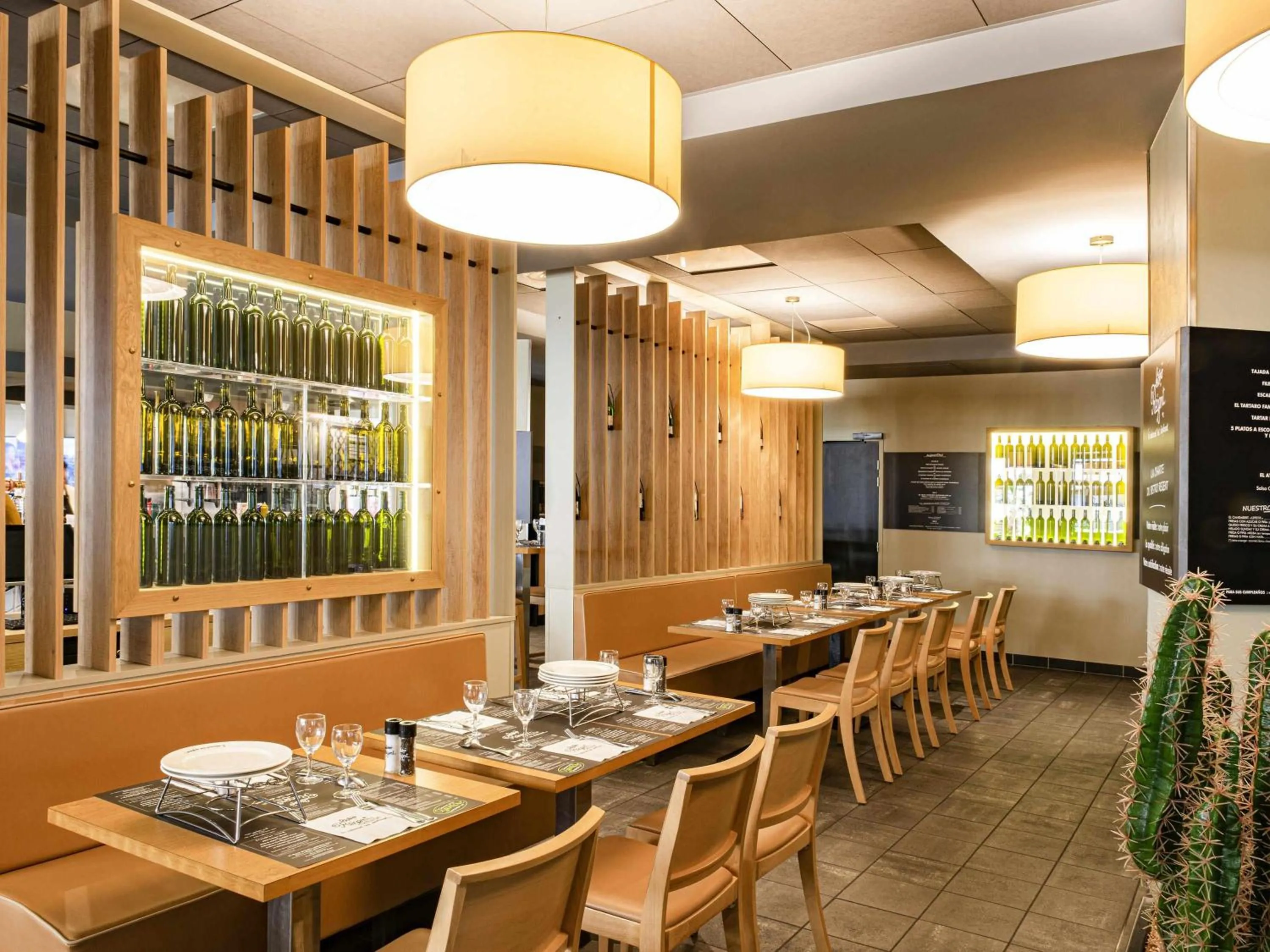 Restaurant/places to eat in ibis Tours Centre Gare