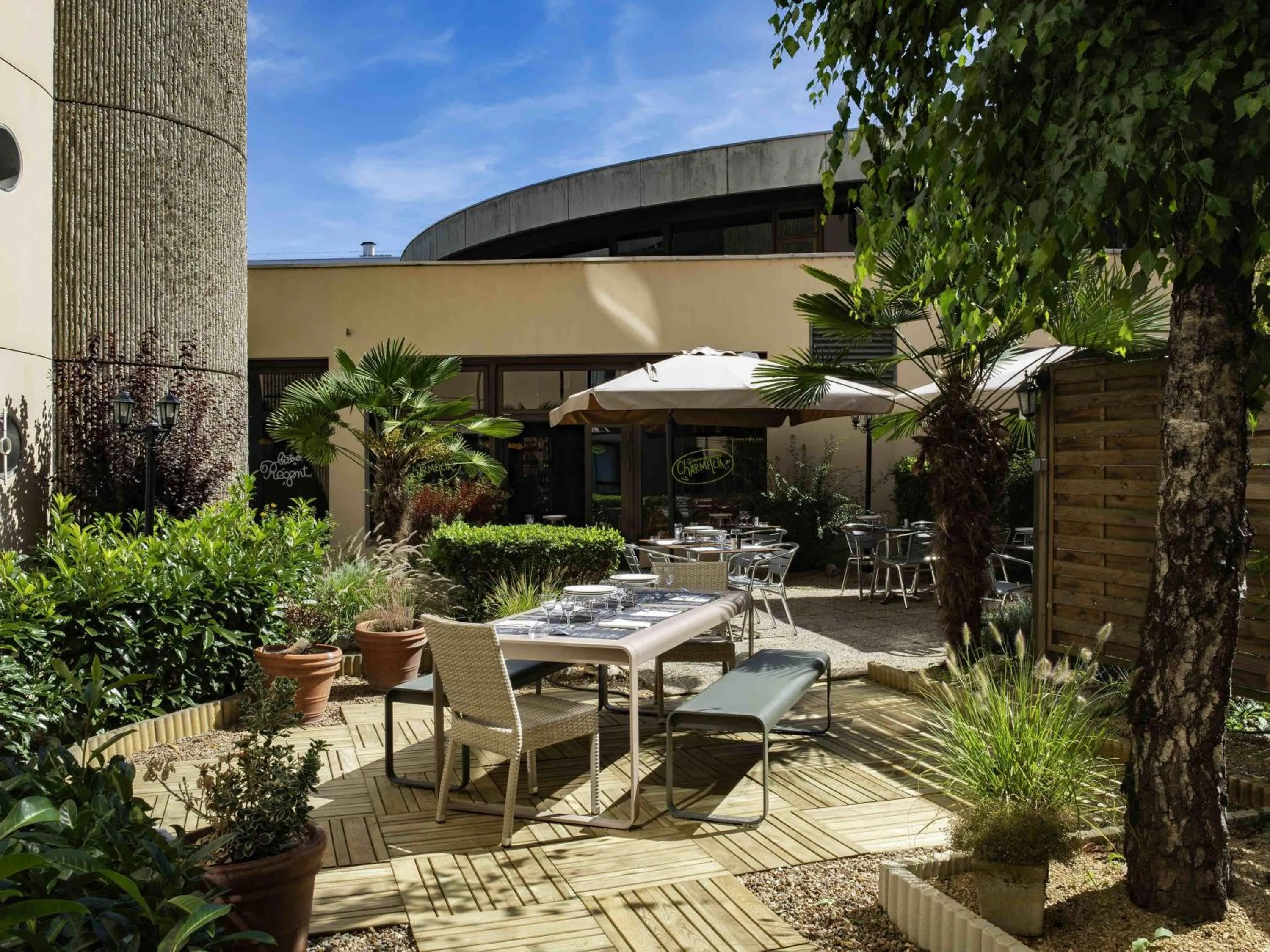 Restaurant/places to eat in ibis Tours Centre Gare