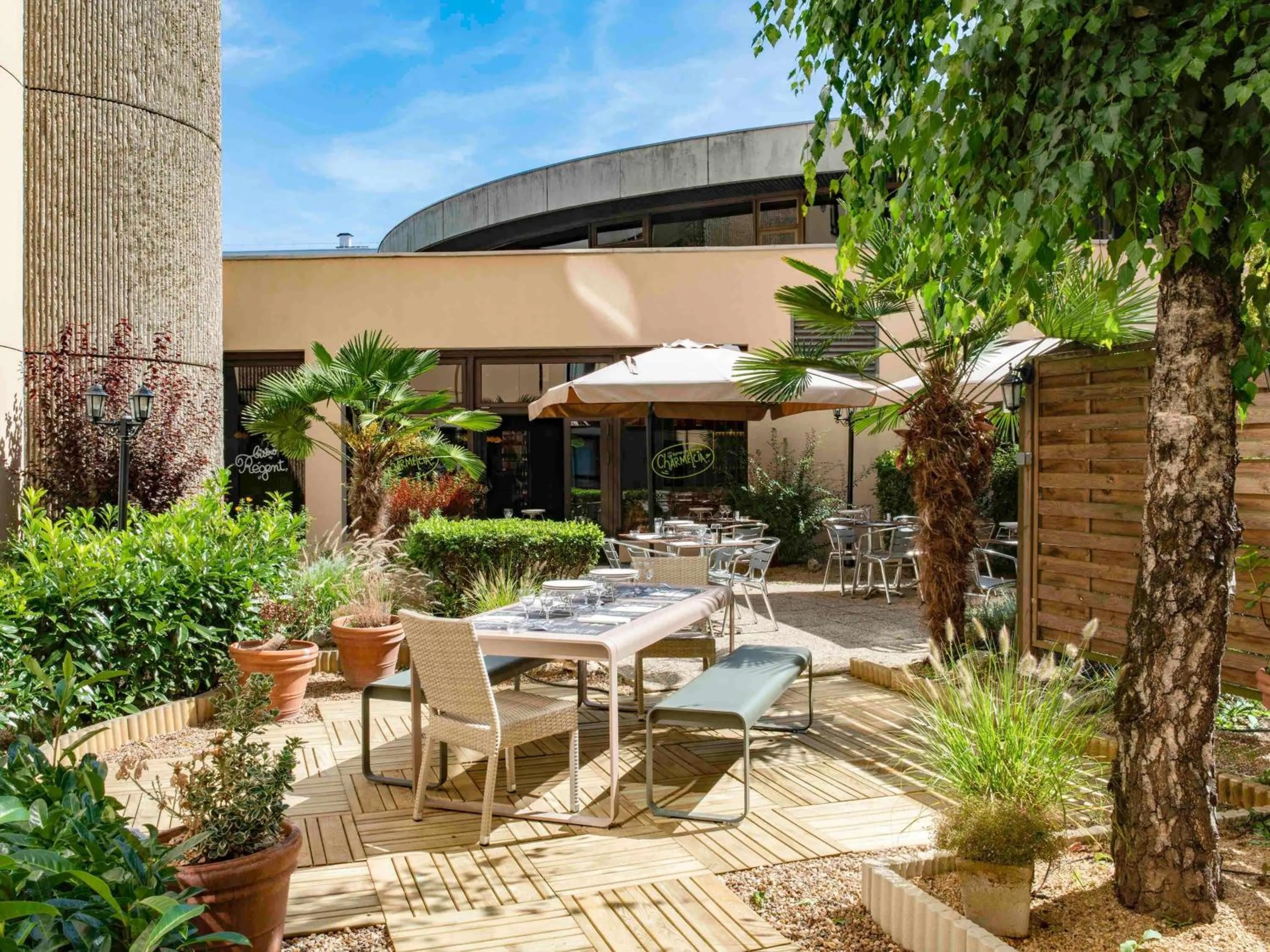 Property building in ibis Tours Centre Gare