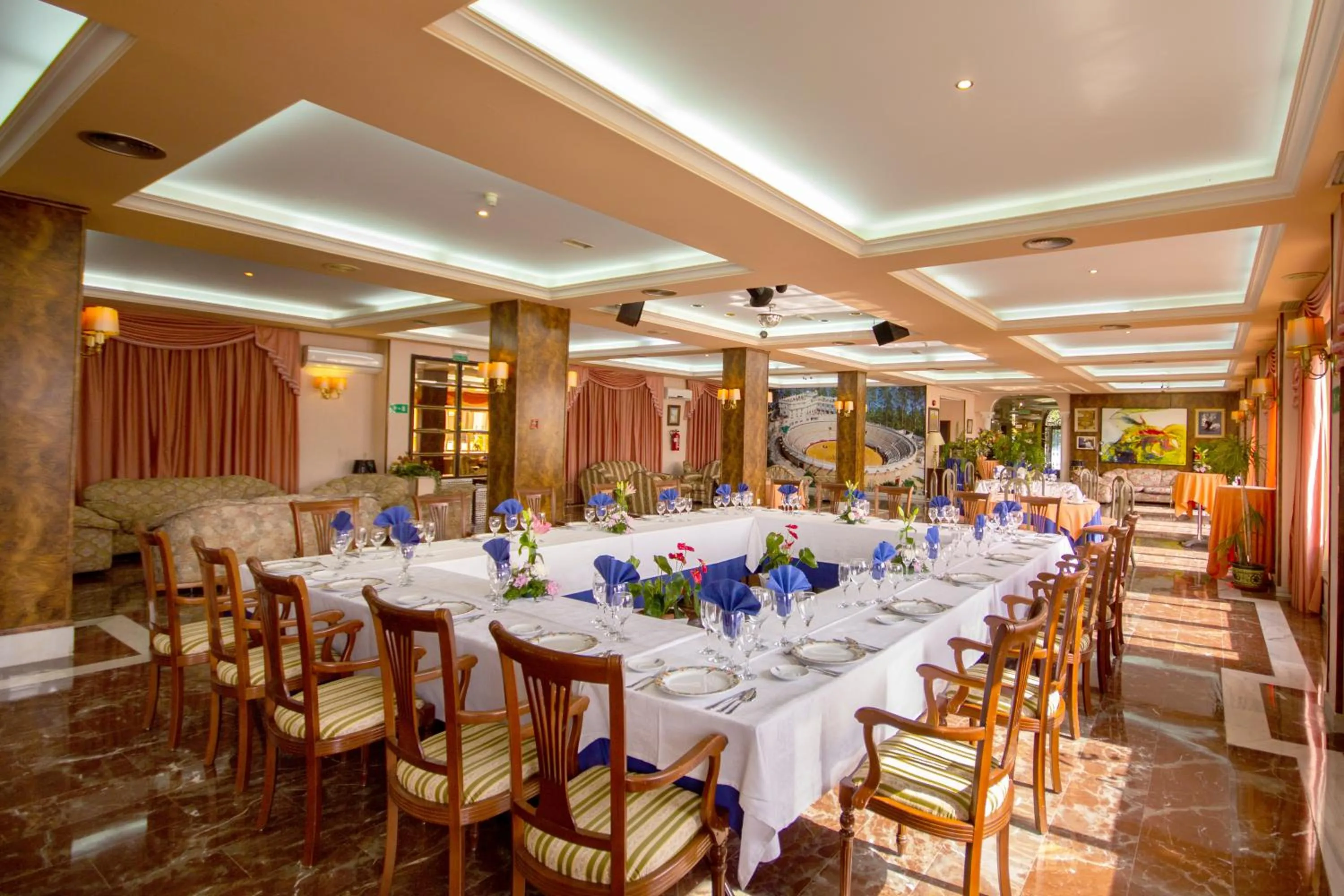 Restaurant/places to eat in Hotel Hidalgo