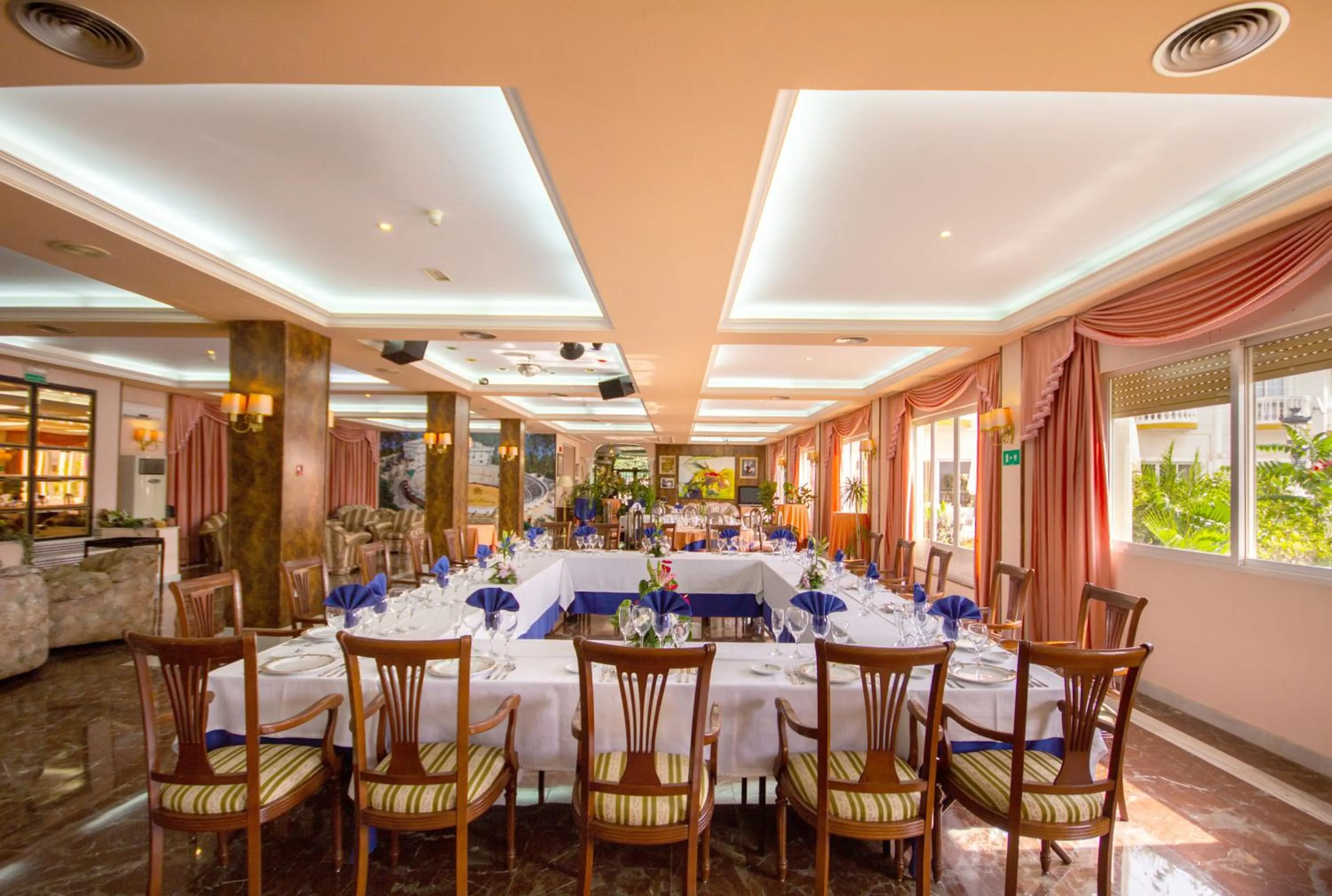 Restaurant/places to eat in Hotel Hidalgo