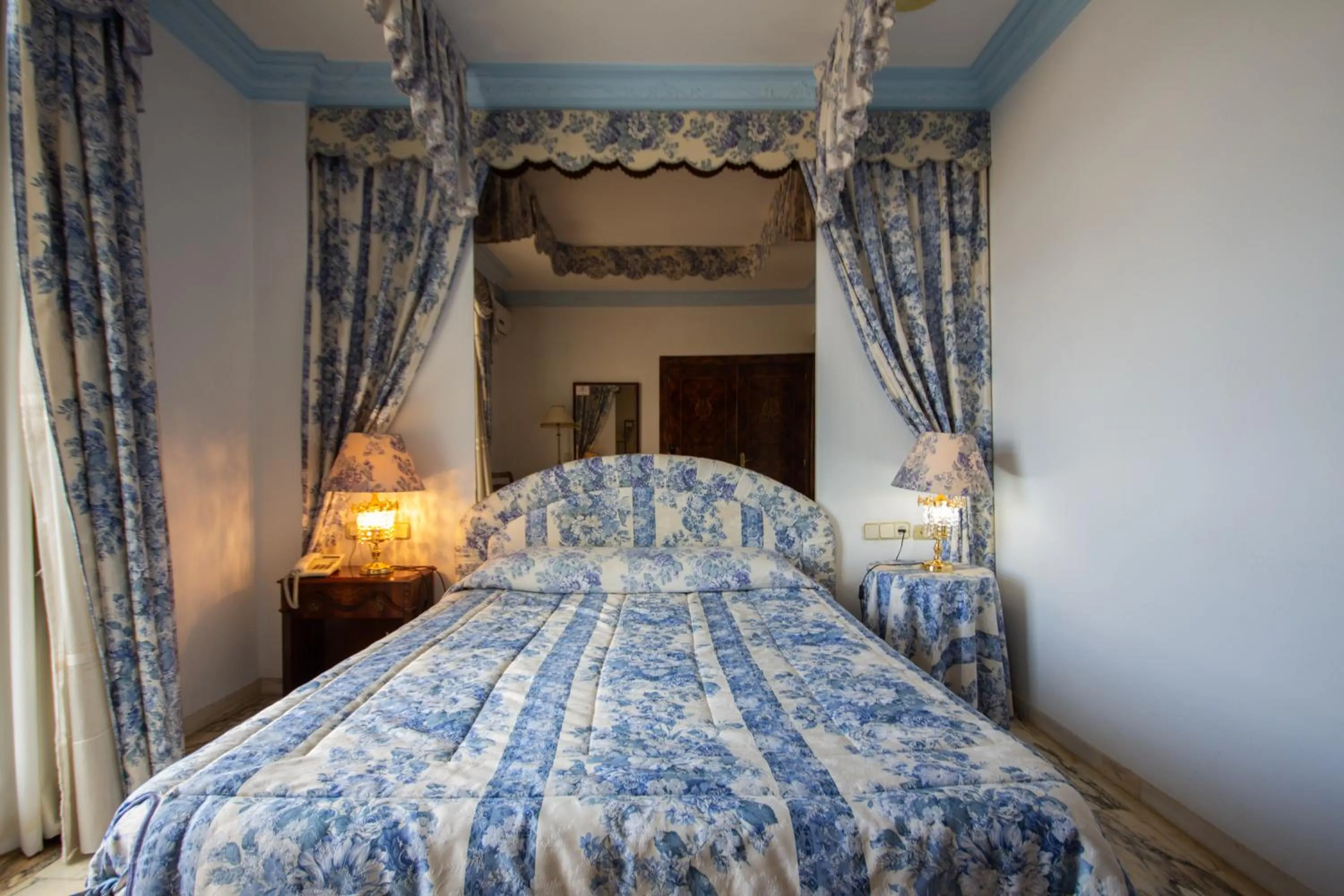 Bed in Hotel Hidalgo