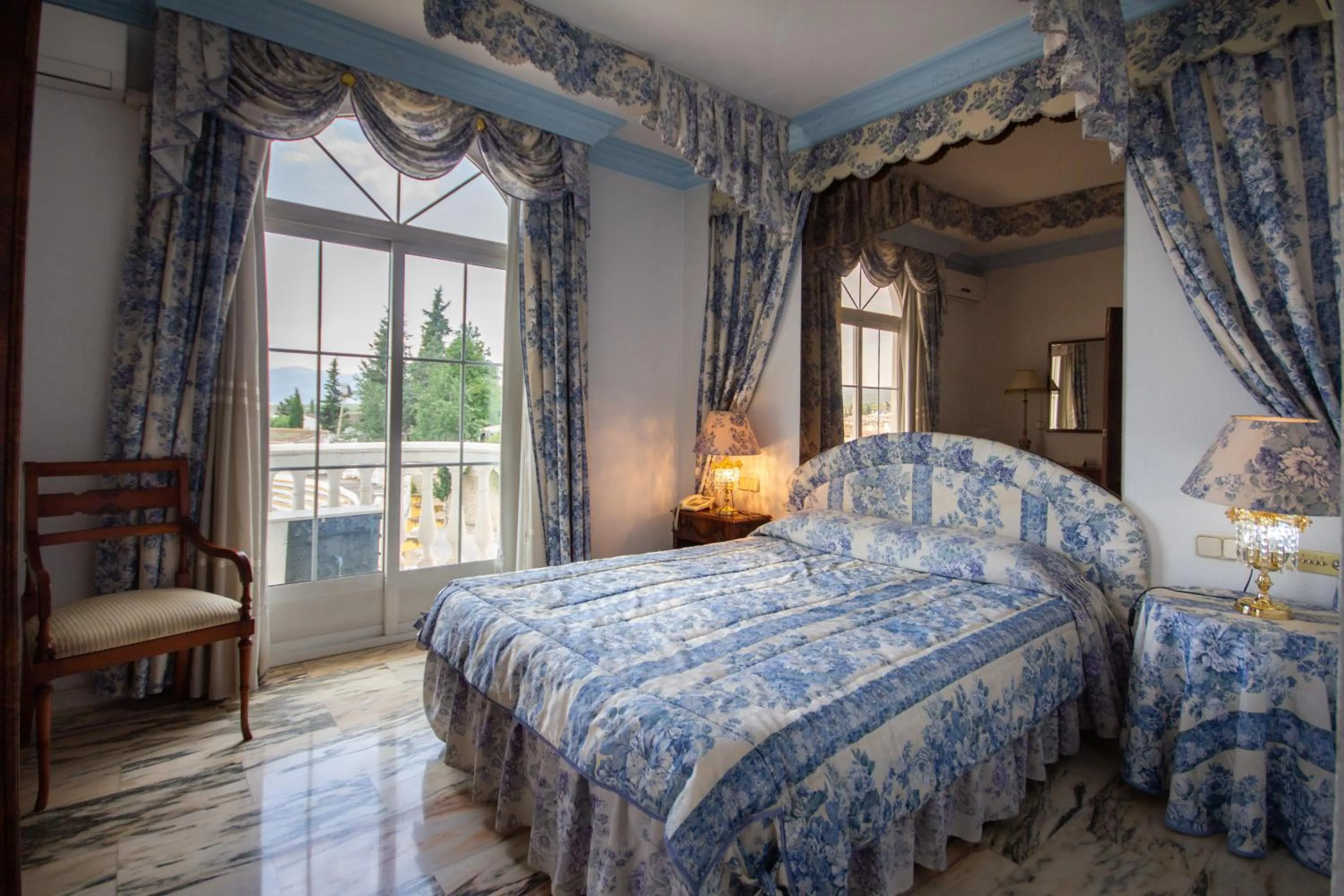 Bed in Hotel Hidalgo