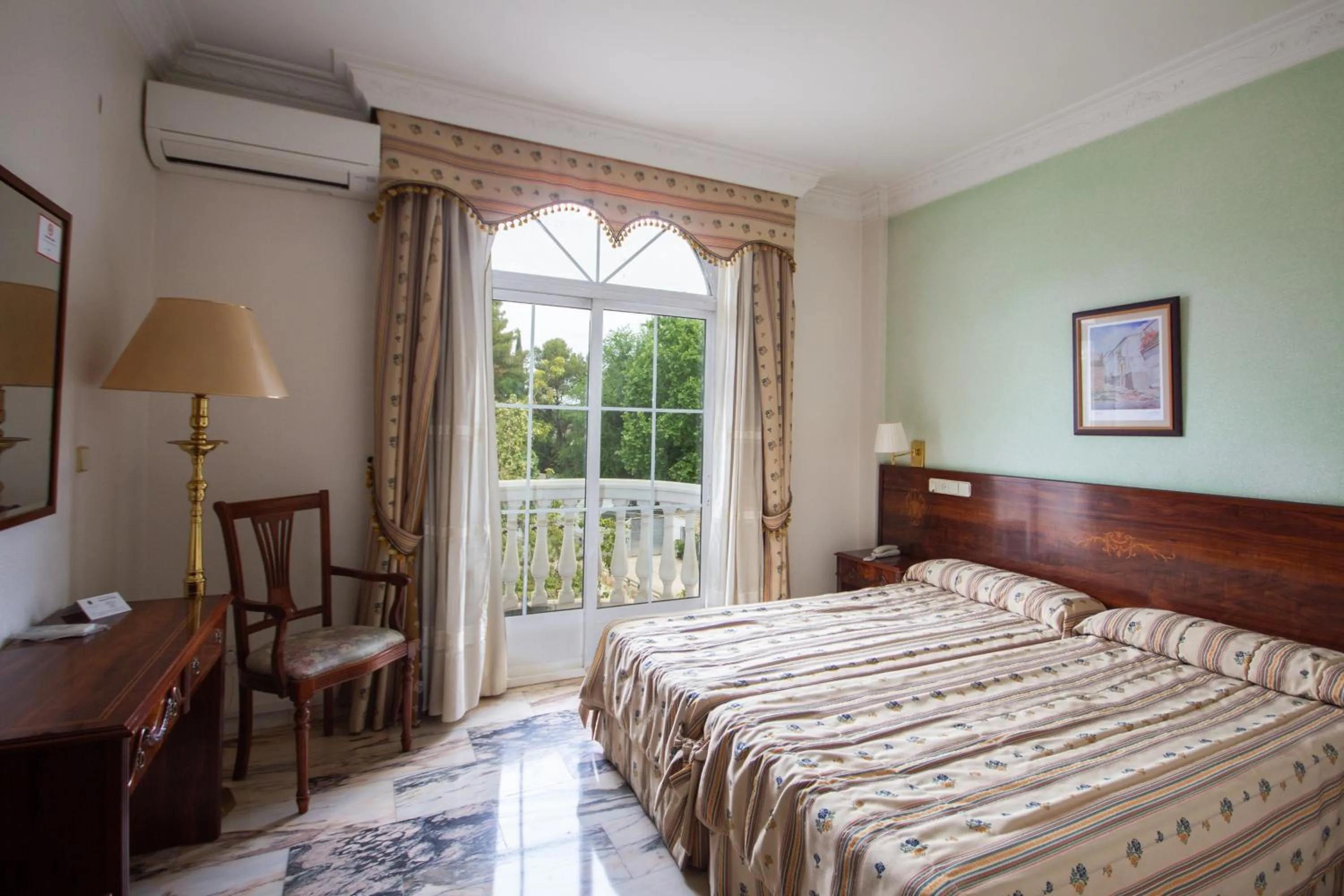 Bed in Hotel Hidalgo