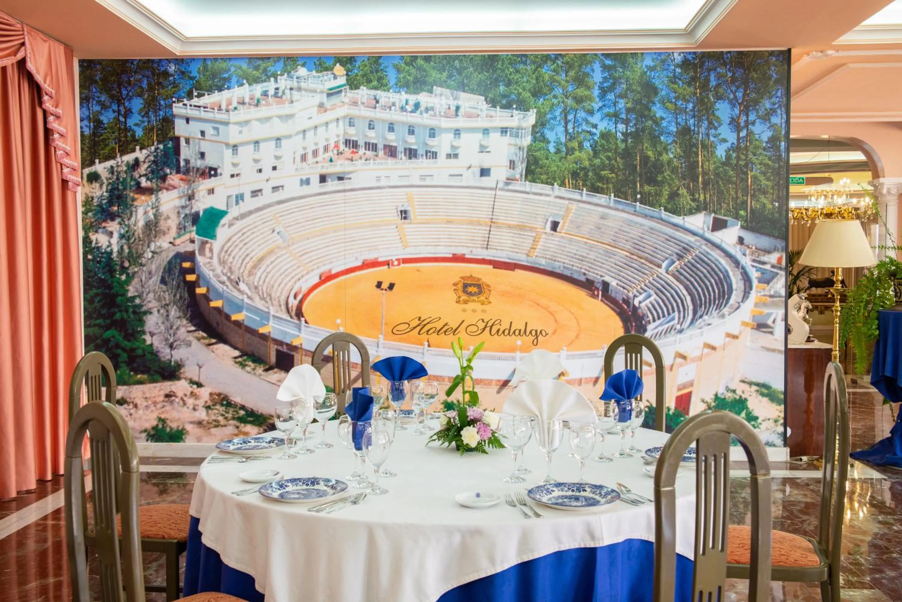 Restaurant/places to eat in Hotel Hidalgo