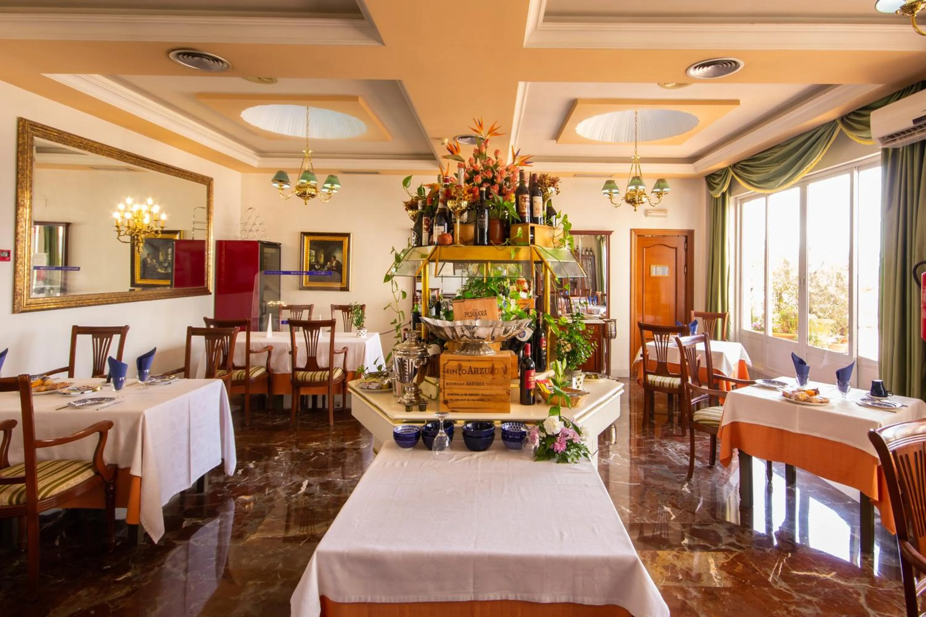 Restaurant/places to eat in Hotel Hidalgo