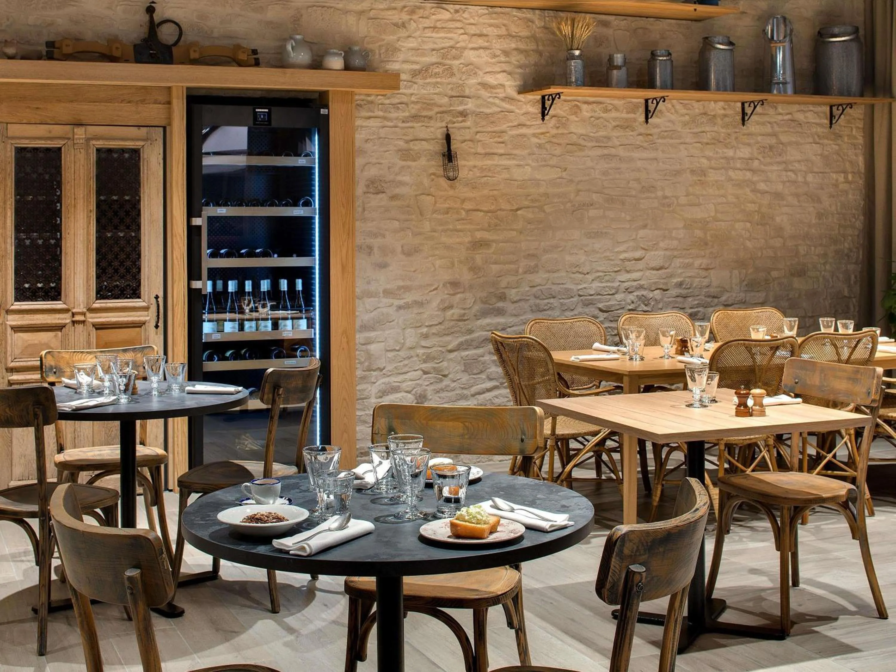 Restaurant/places to eat in ibis Vichy