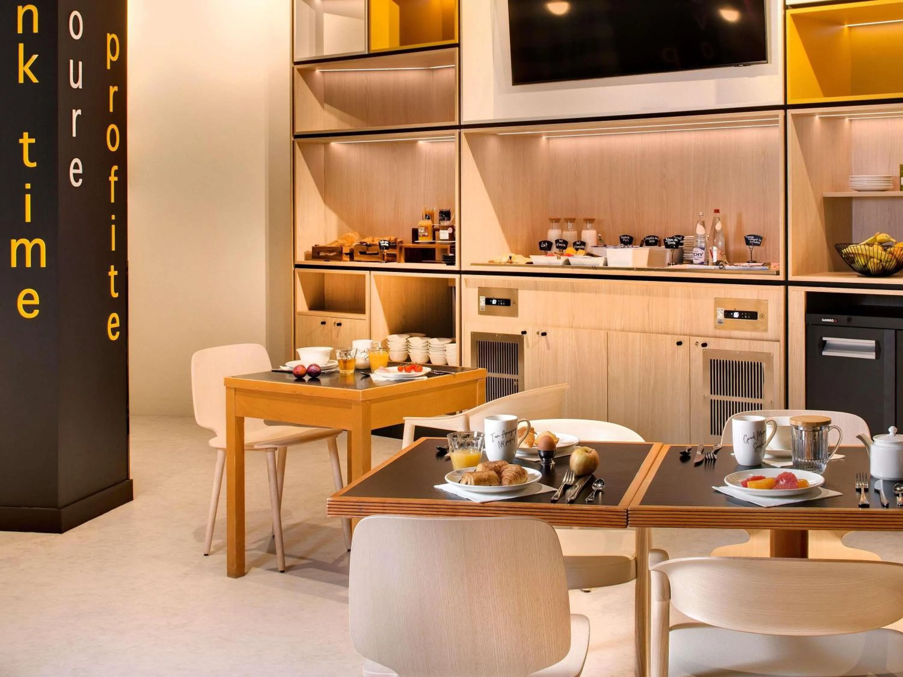 Breakfast in ibis Vichy