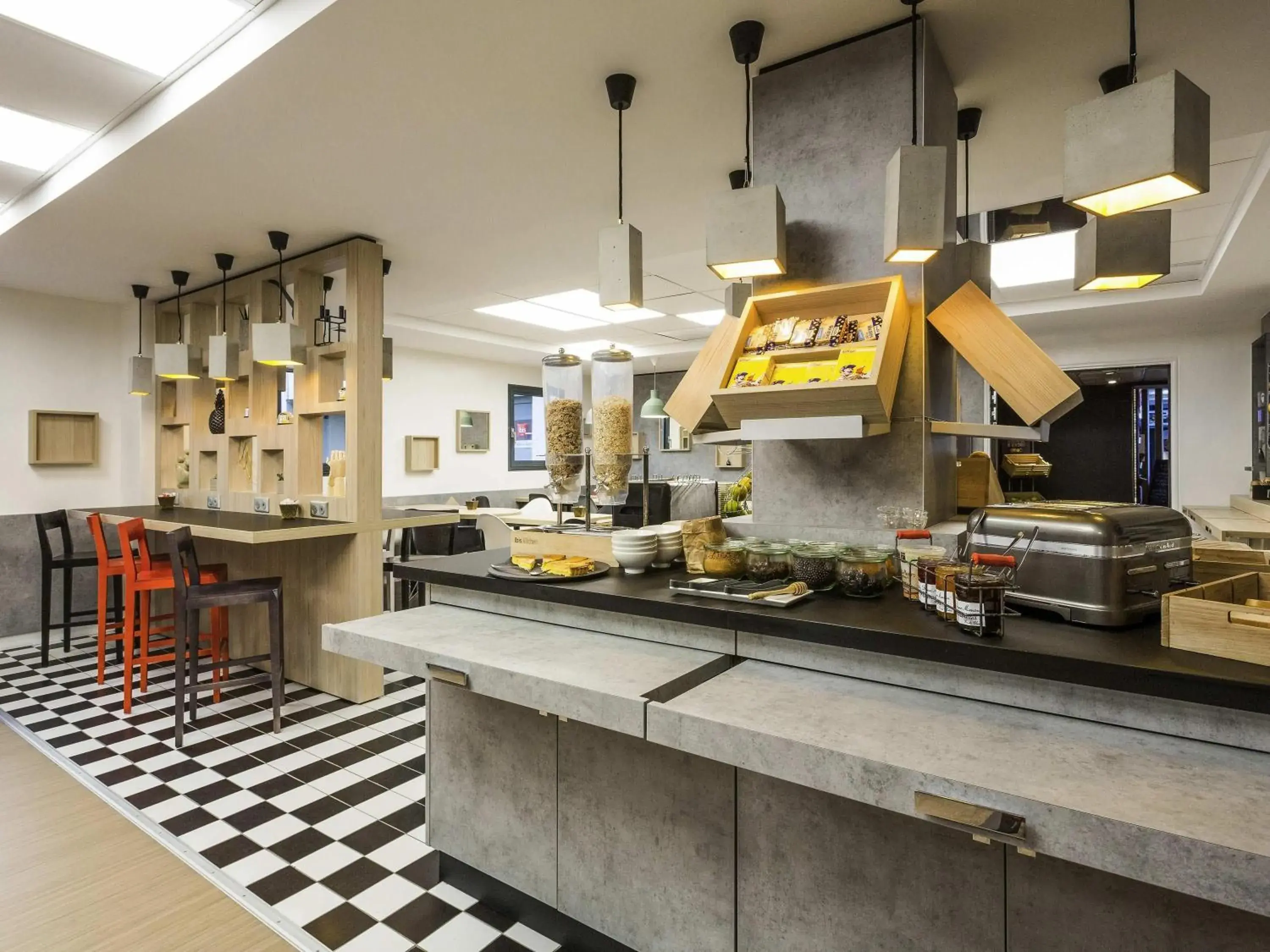 Property building in ibis Bordeaux Centre - Gare Saint-Jean Property building in ibis Bordeaux Centre - Gare Saint-Jean