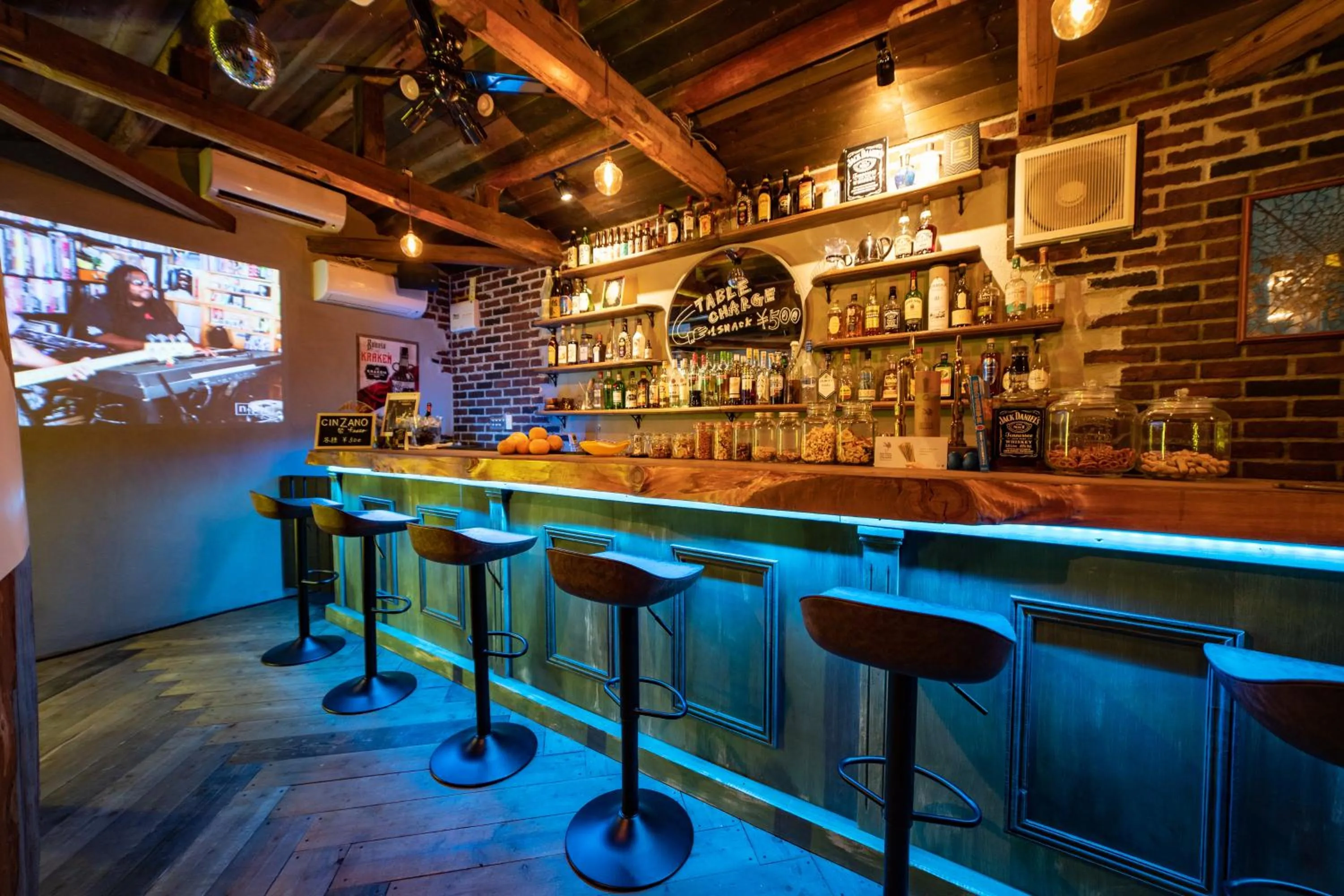 Lounge or bar in Ichi The Hostel