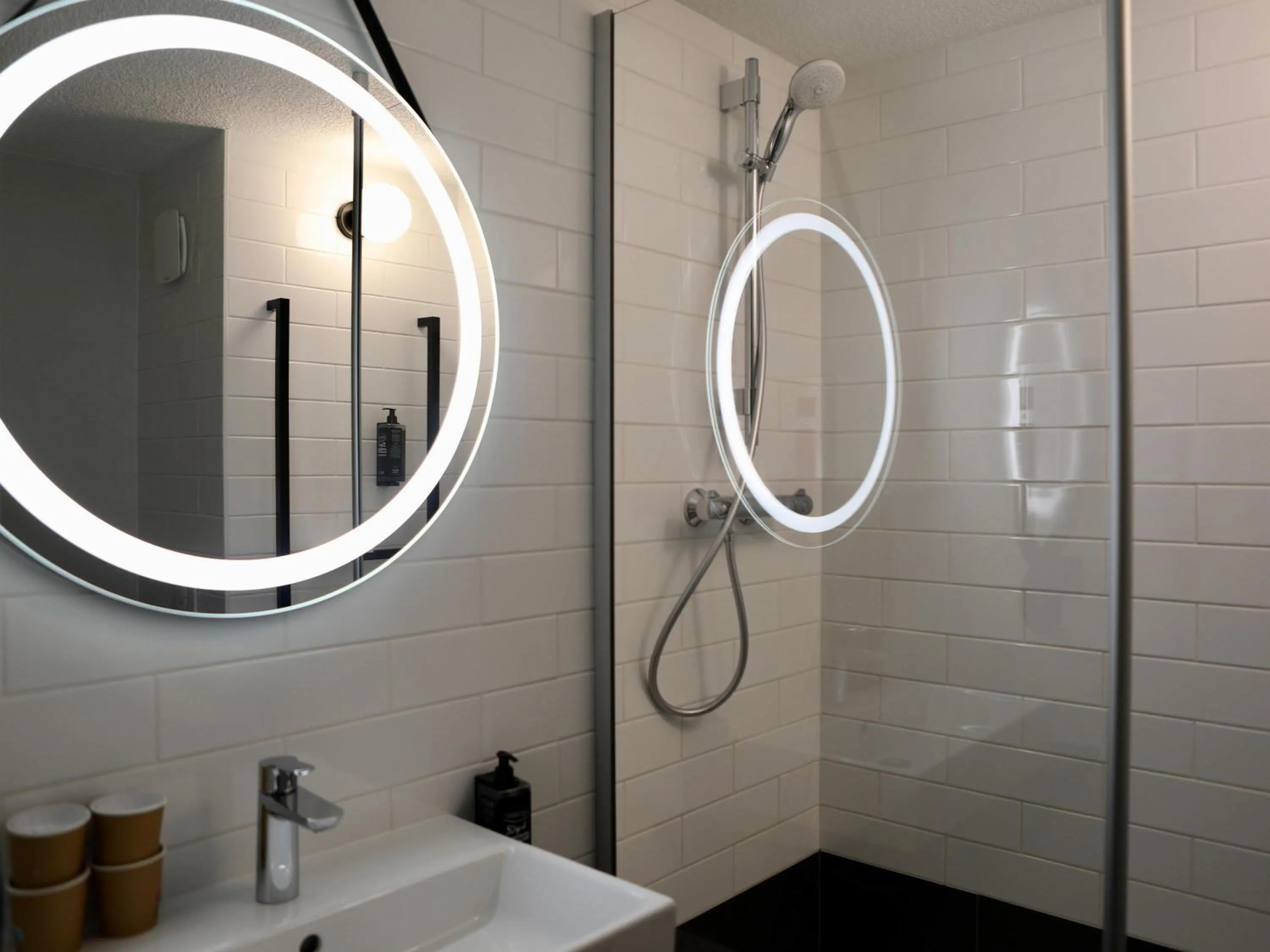 Bedroom in ibis Aubenas