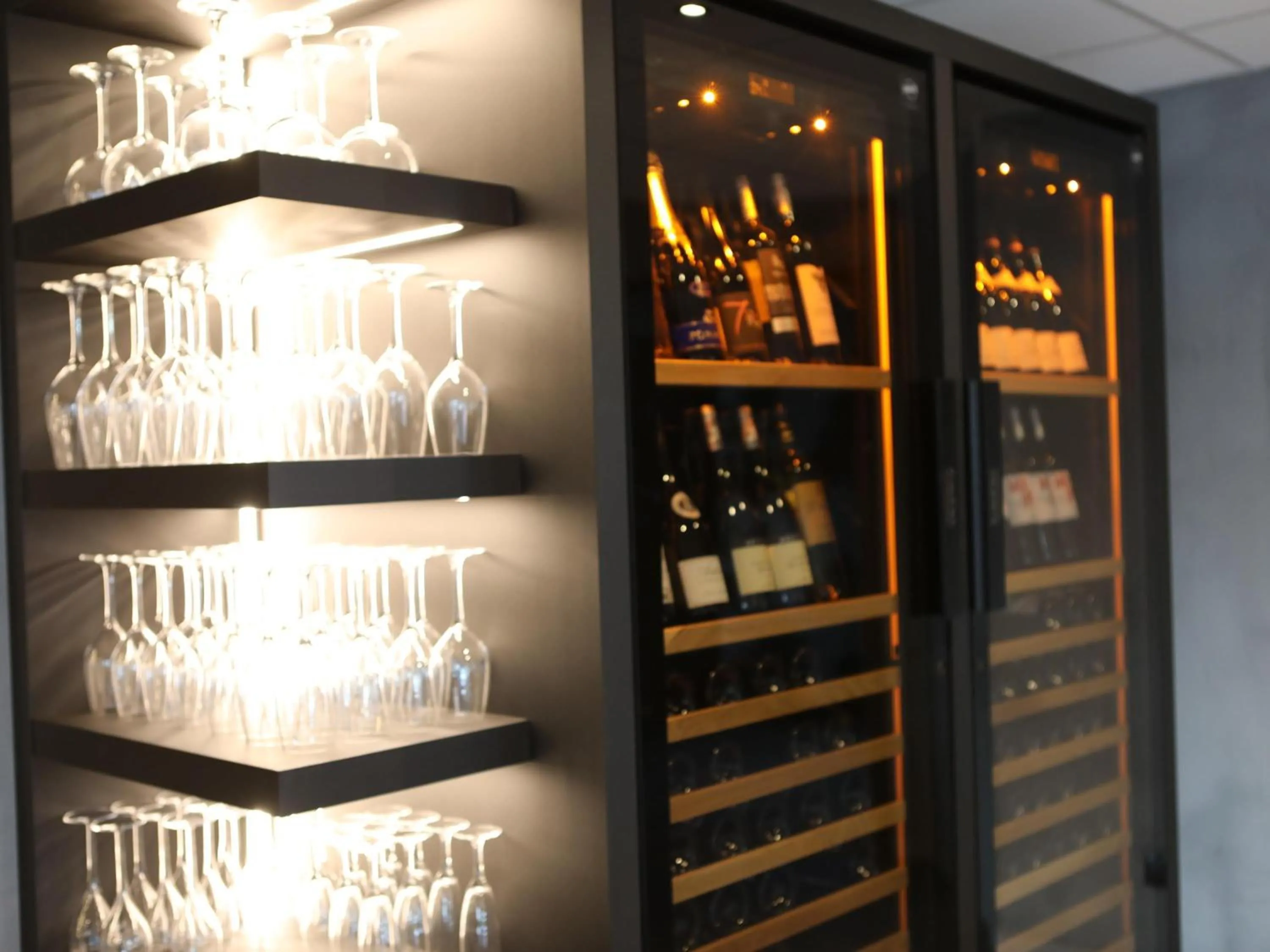 Restaurant/places to eat in ibis Aubenas