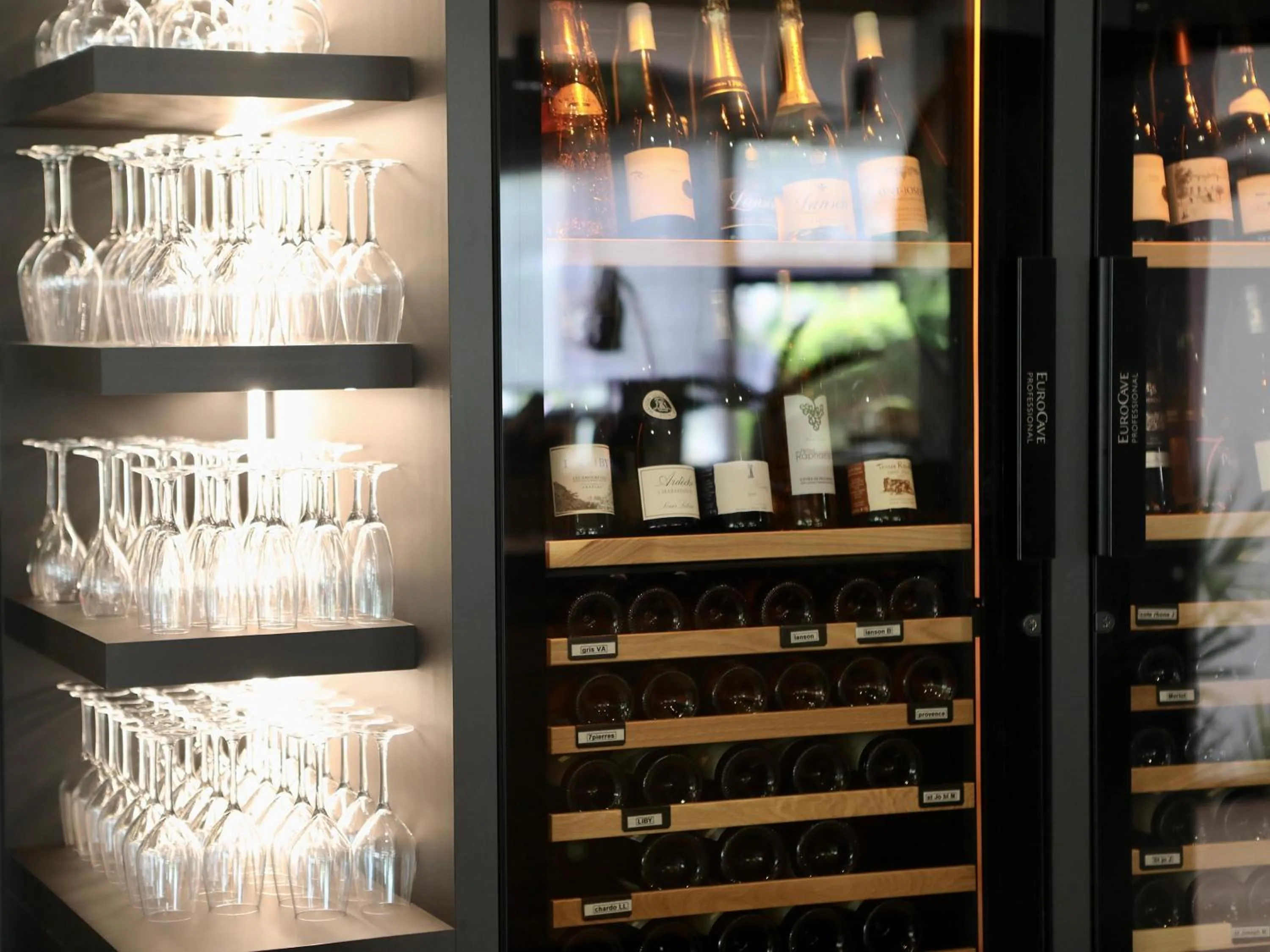 Restaurant/places to eat in ibis Aubenas