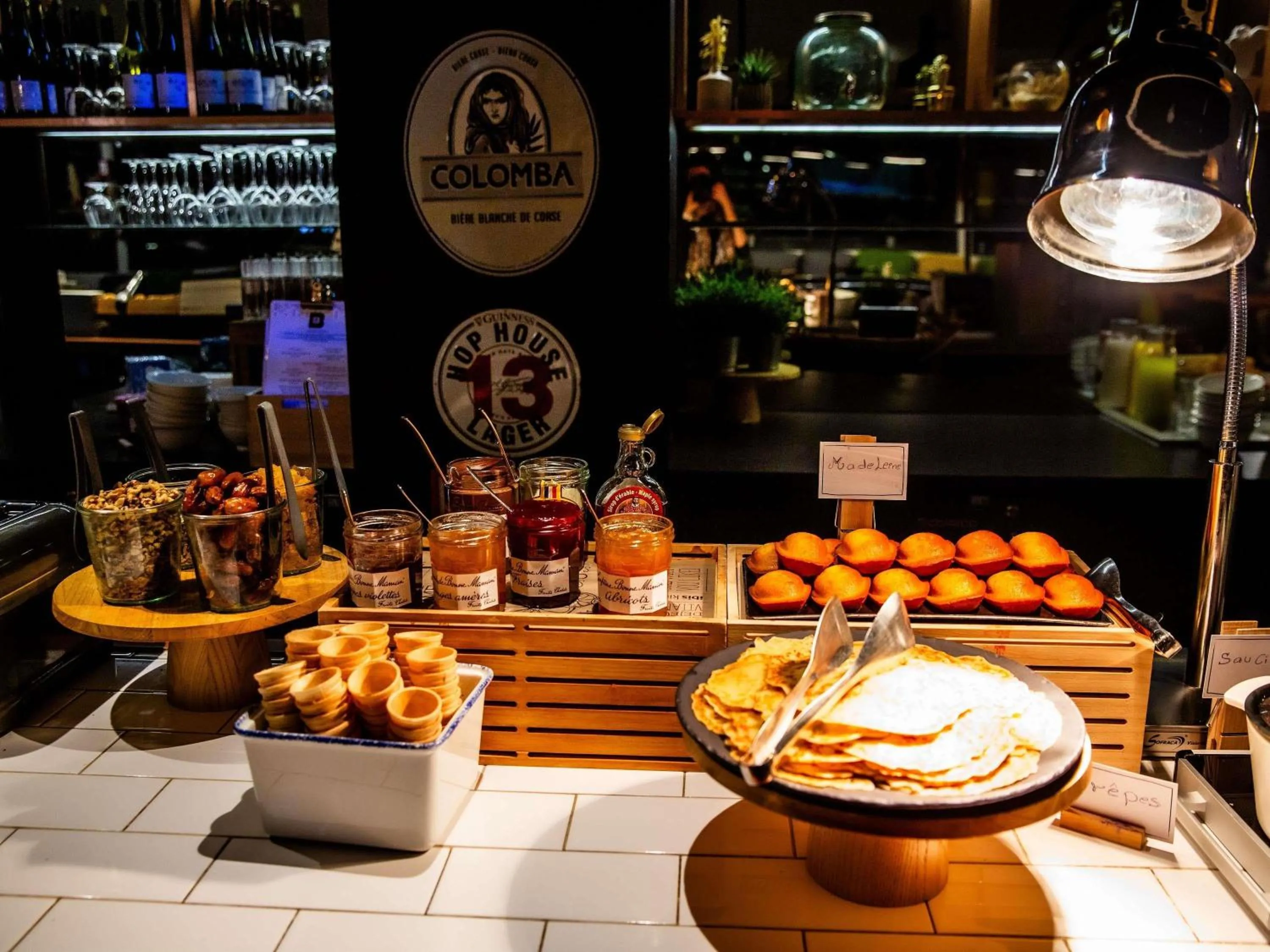 Breakfast in ibis Paris Bercy Village