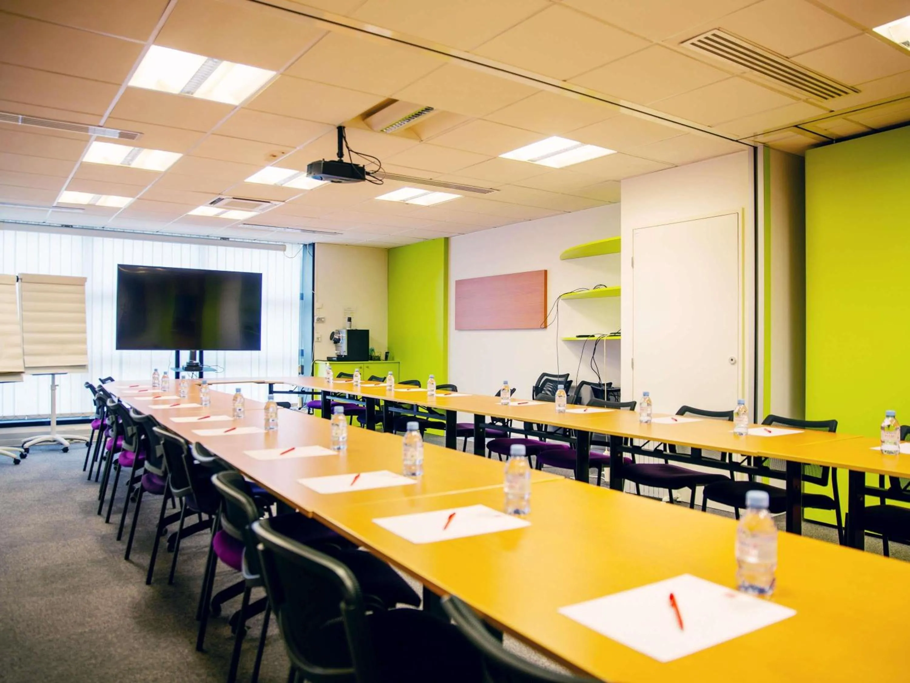 Meeting/conference room in ibis Paris Bercy Village