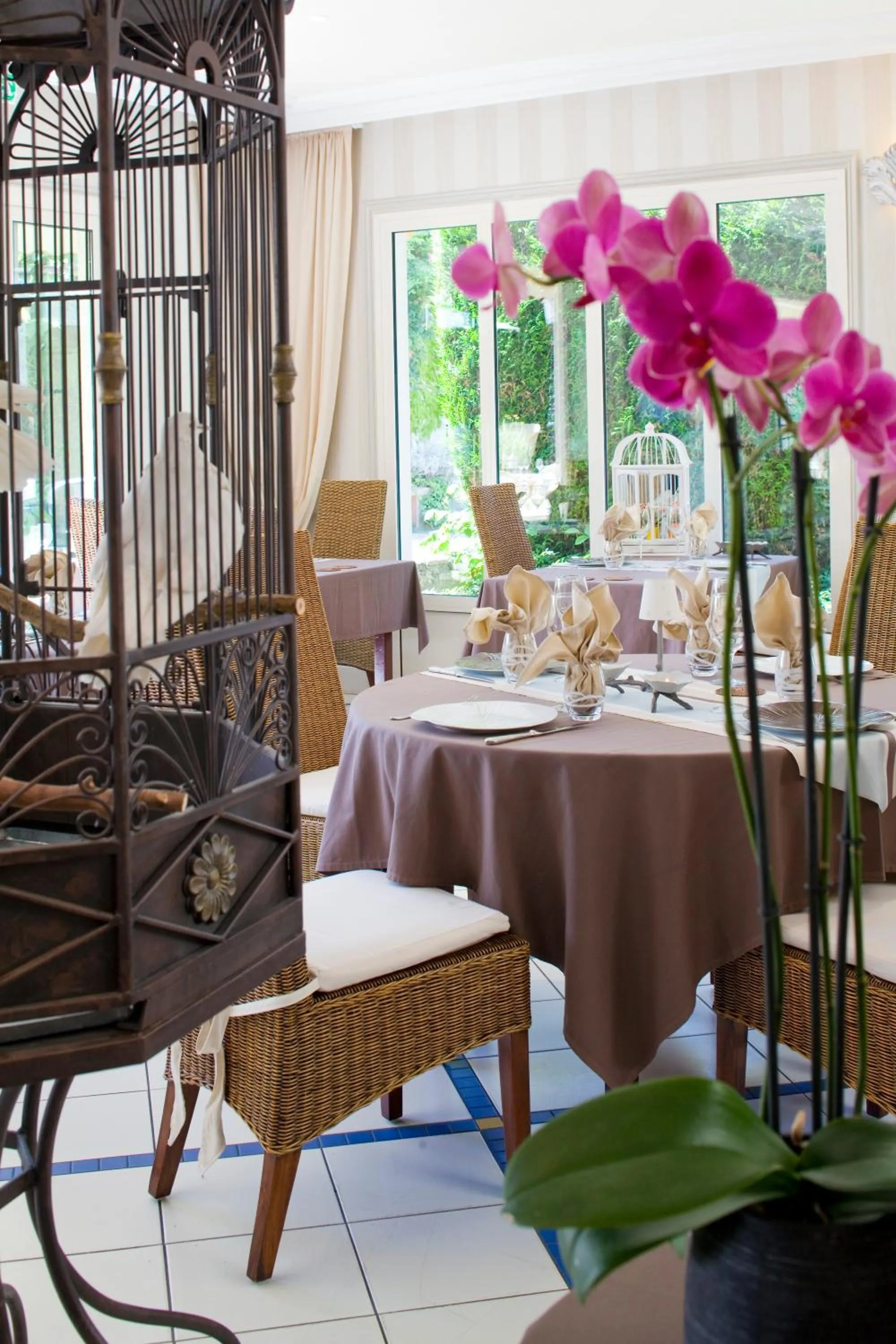 Restaurant/places to eat in Logis Auberge Du Centre