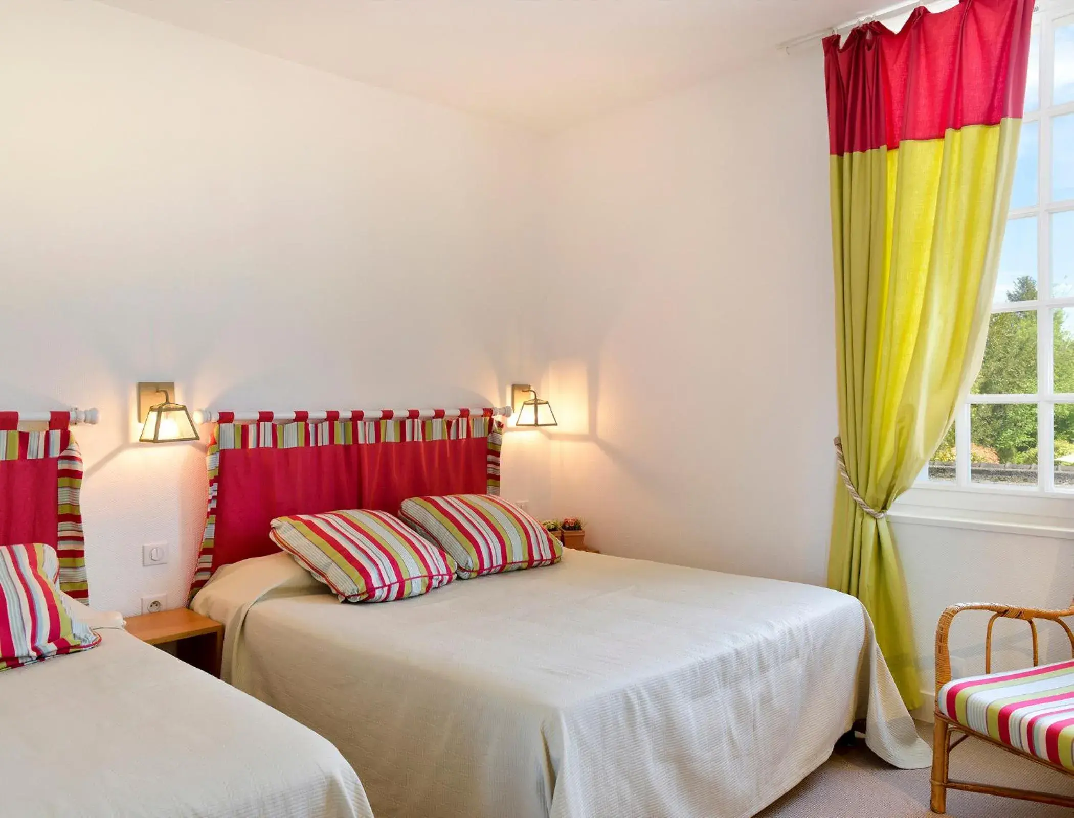 Bed in Logis Auberge Du Centre Bed in Logis Auberge Du Centre