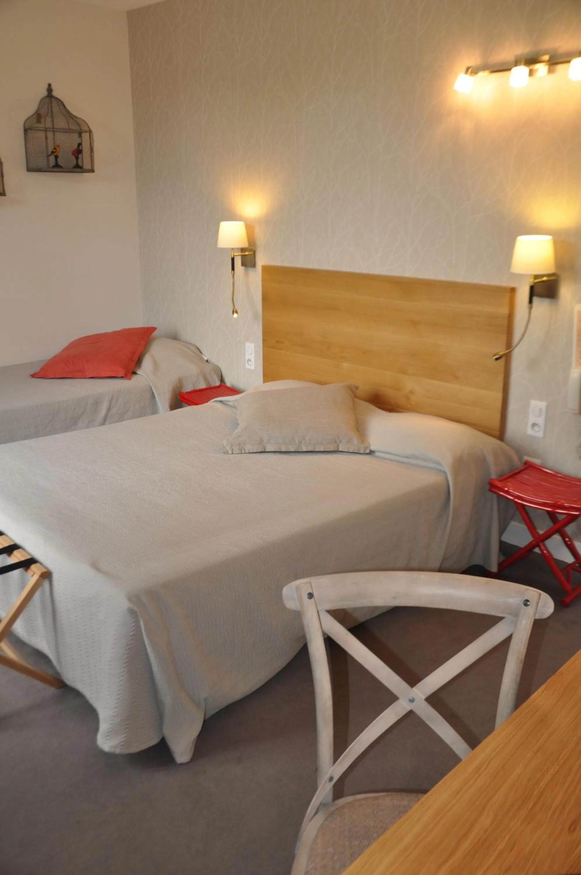 Bedroom, Bed in Logis Auberge Du Centre