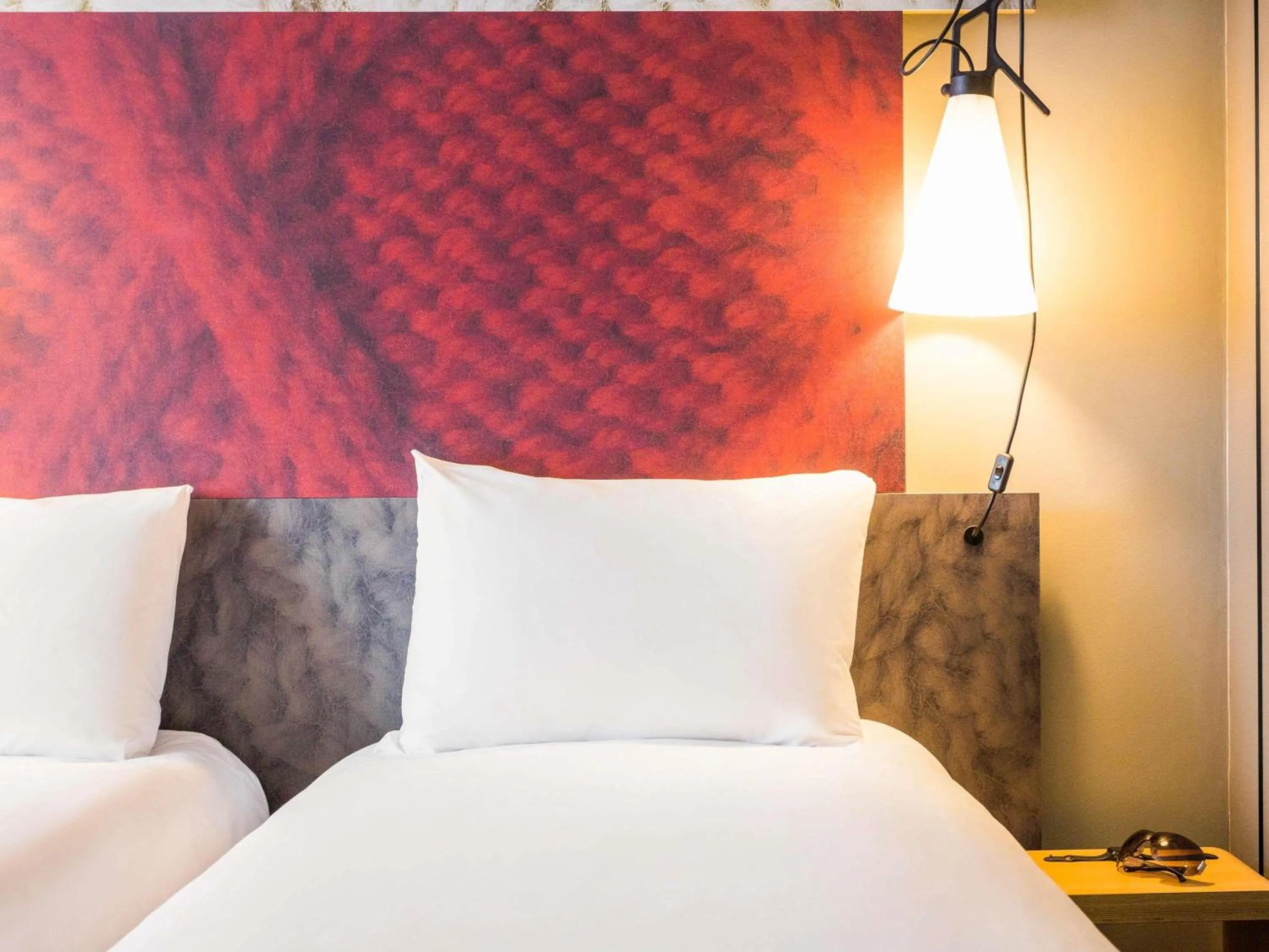 Bedroom, Bed in ibis Paris Gare du Nord La Fayette