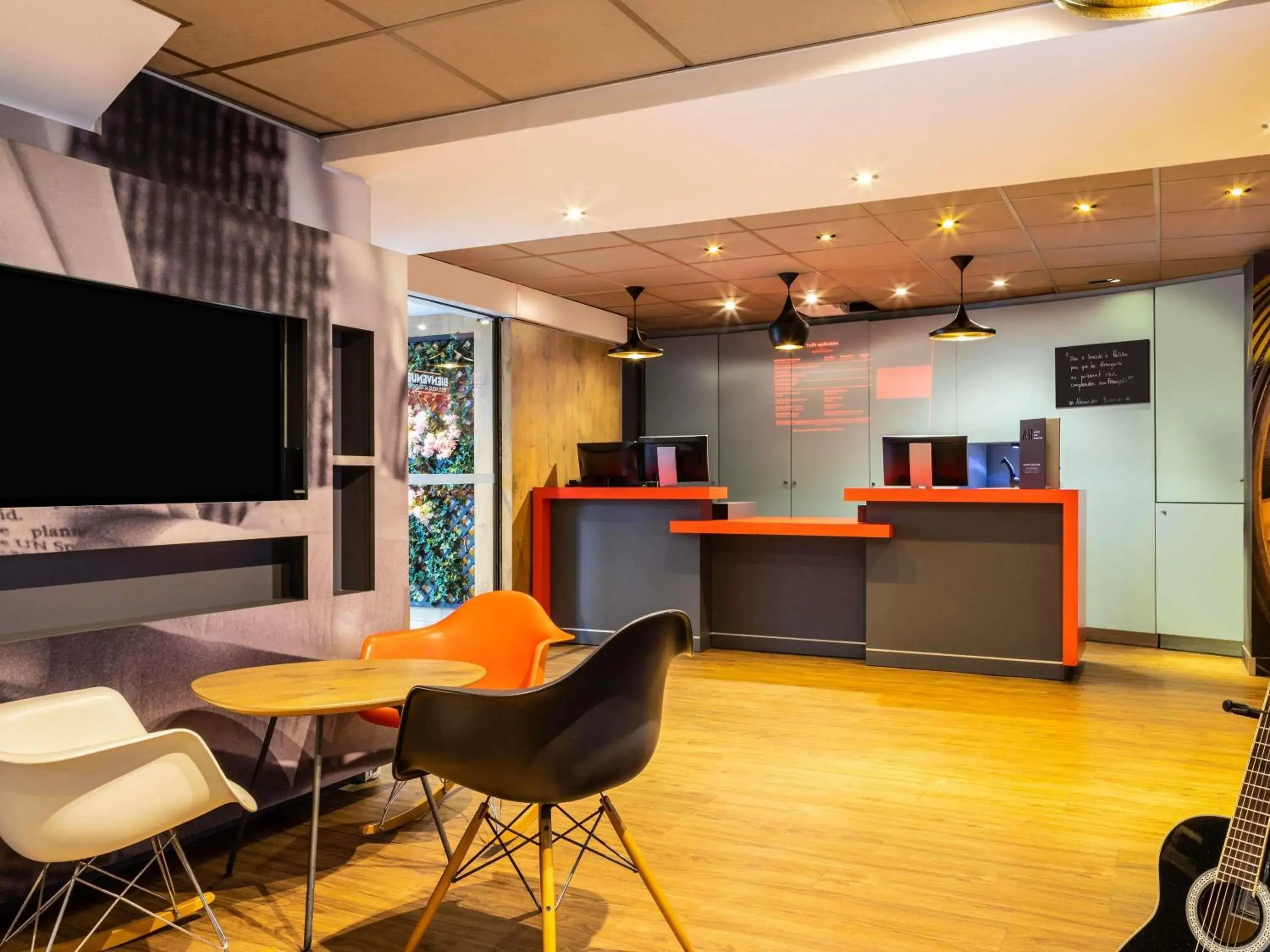 Property building in ibis Paris Gare du Nord La Fayette Property building in ibis Paris Gare du Nord La Fayette