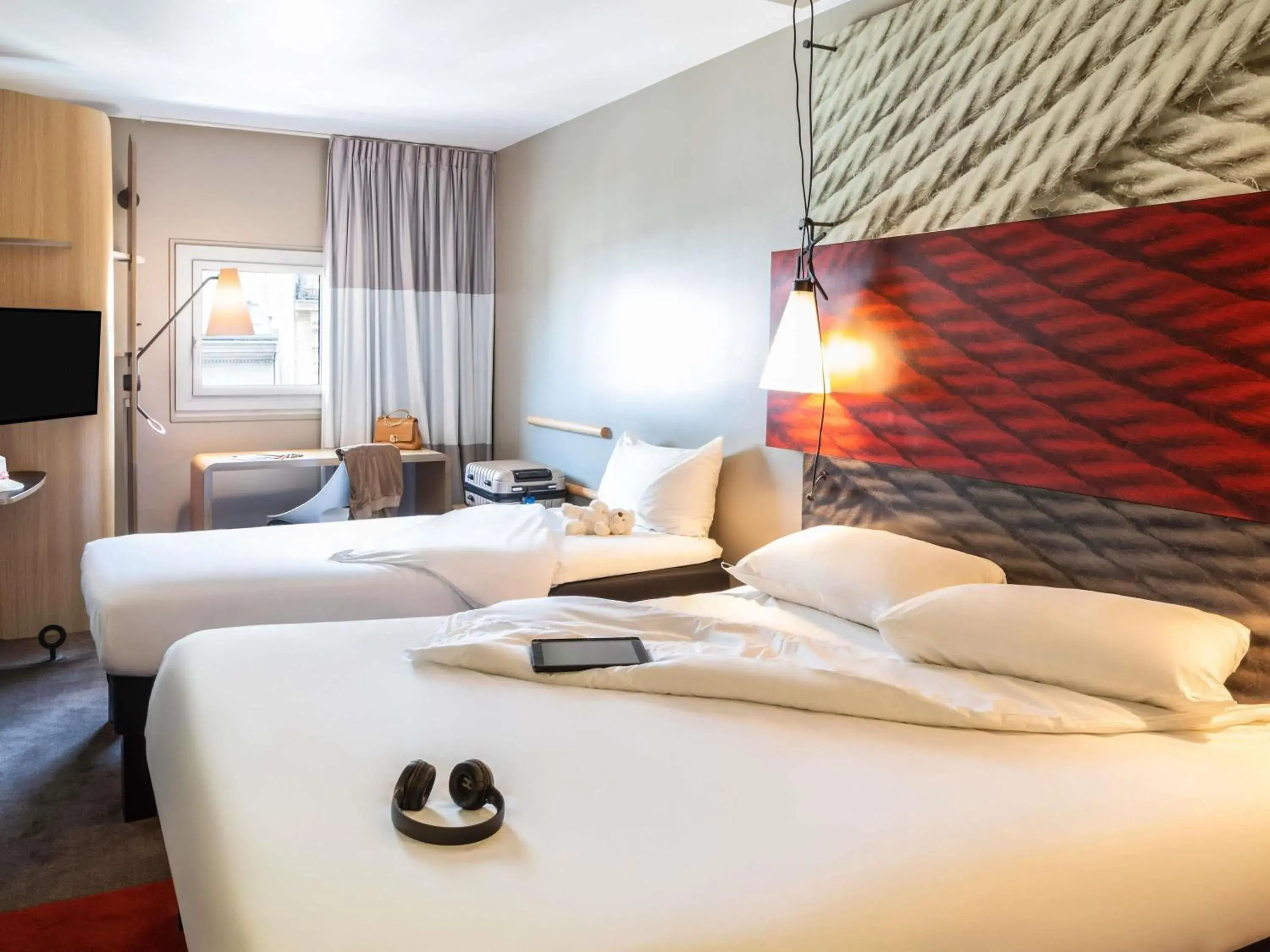 Bedroom, Bed in ibis Paris Gare du Nord La Fayette Bedroom, Bed in ibis Paris Gare du Nord La Fayette