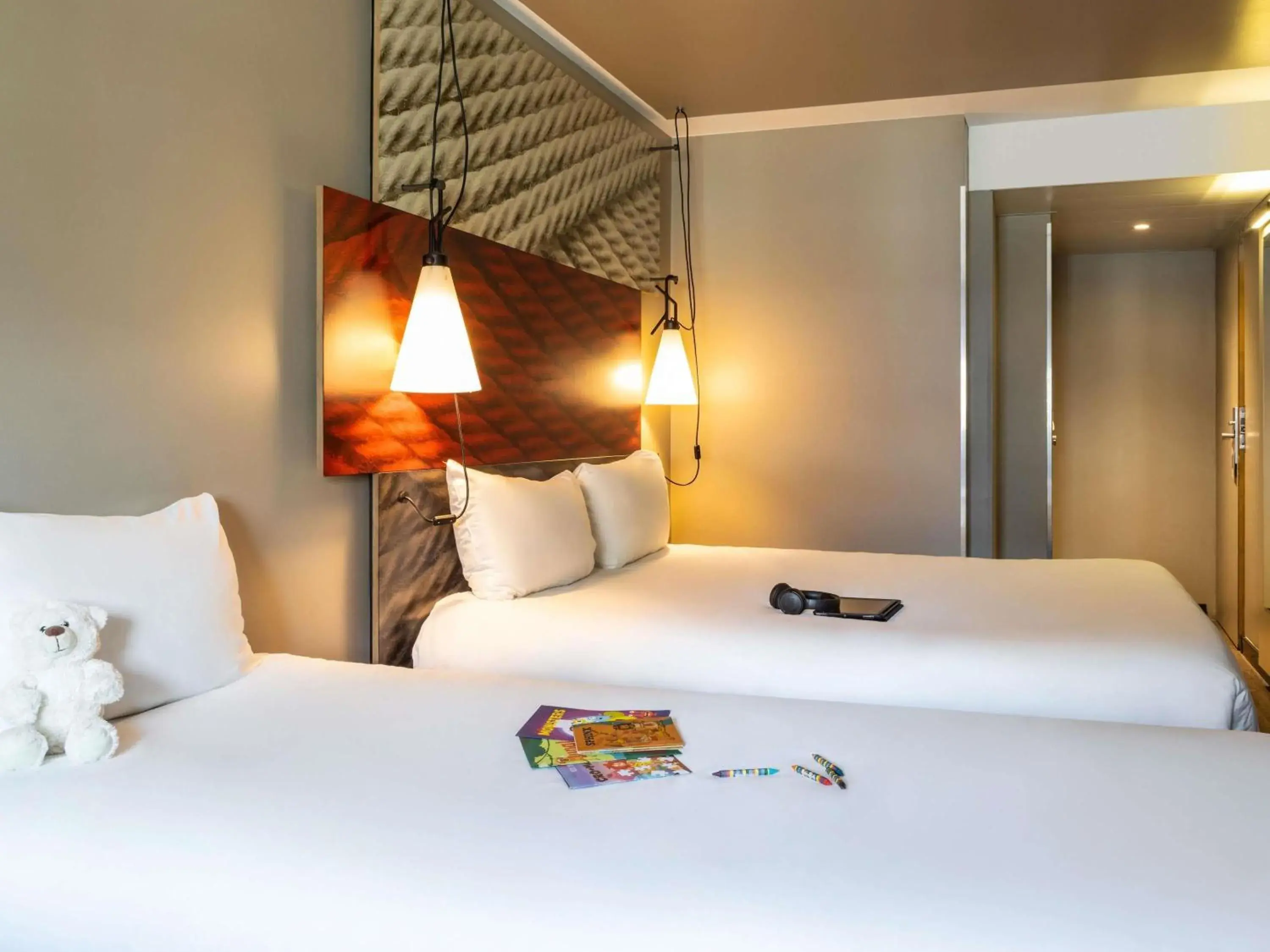 Bedroom, Bed in ibis Paris Gare du Nord La Fayette Bedroom, Bed in ibis Paris Gare du Nord La Fayette