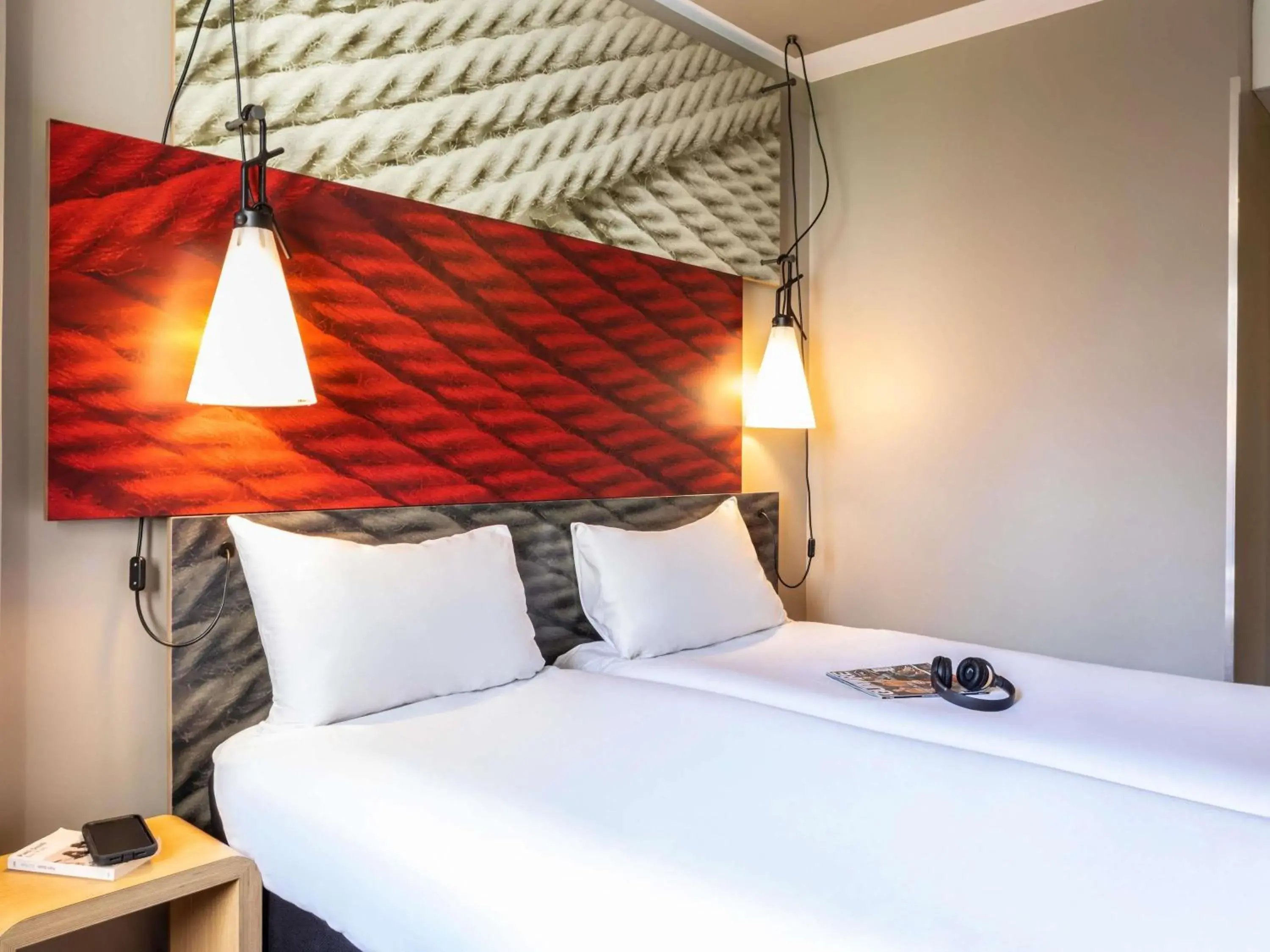 Bedroom, Bed in ibis Paris Gare du Nord La Fayette Bedroom, Bed in ibis Paris Gare du Nord La Fayette