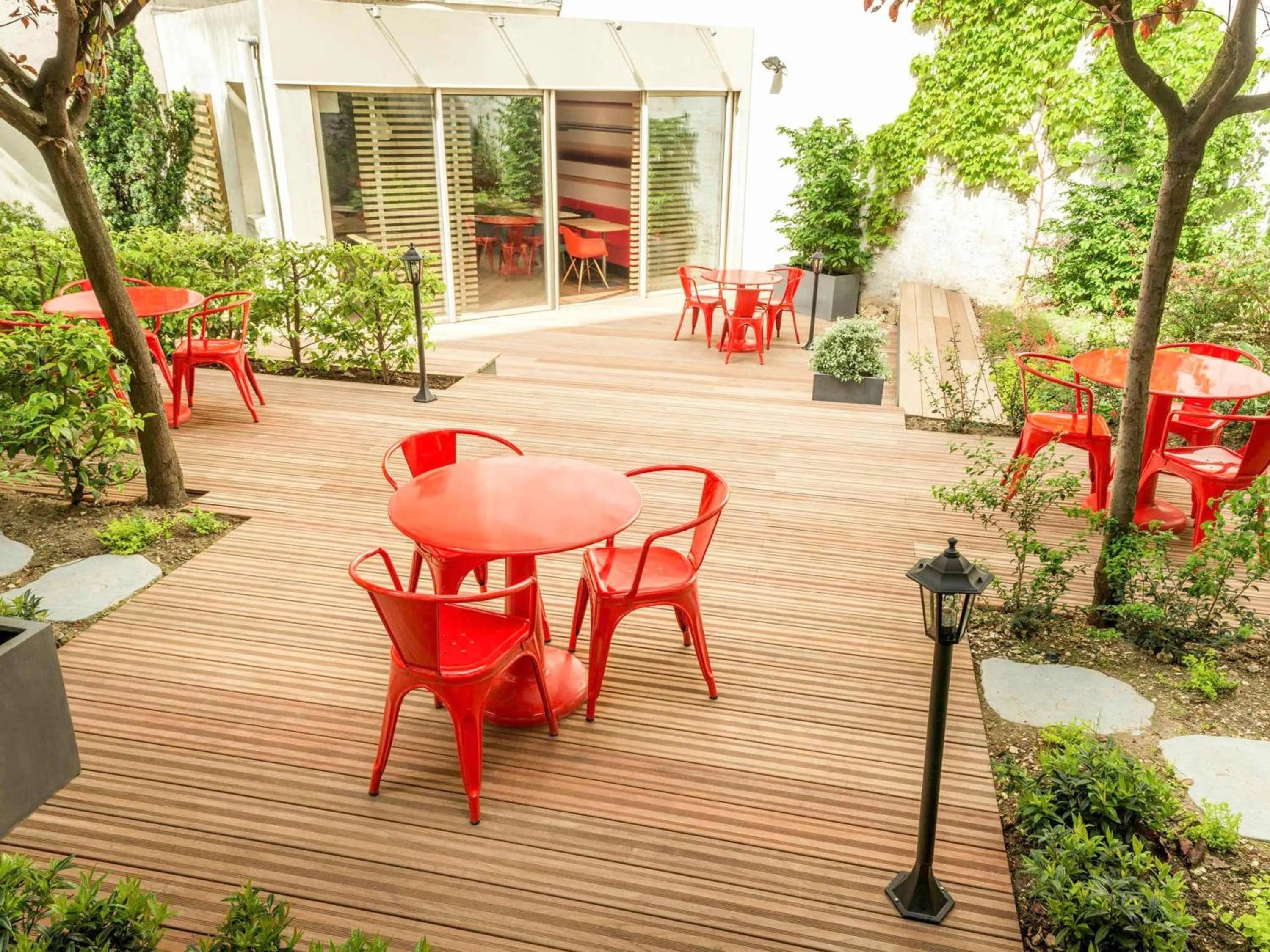 Property building in ibis Paris Gare du Nord La Fayette