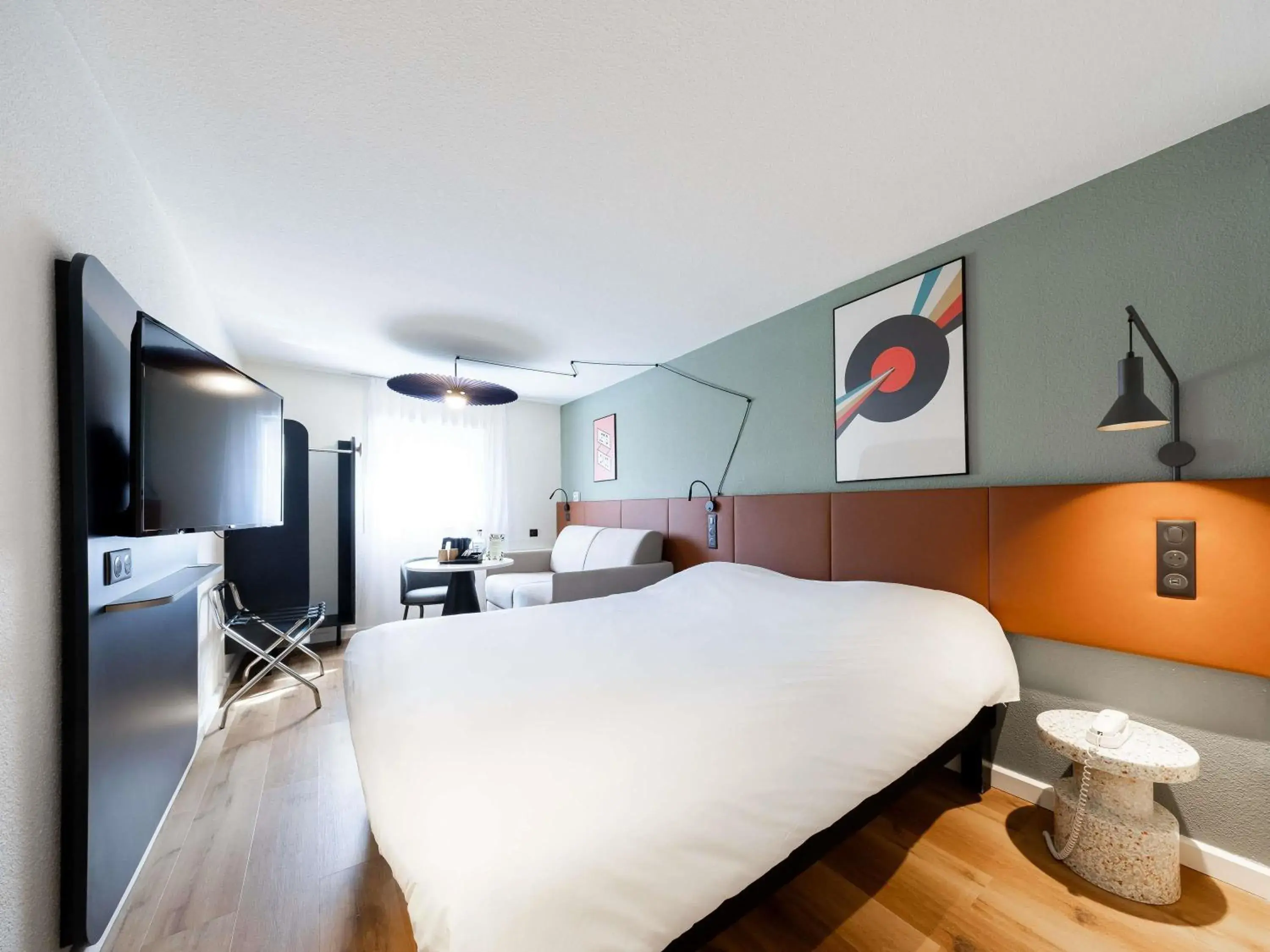 Property building, Bed in ibis Bordeaux Centre Meriadeck Property building, Bed in ibis Bordeaux Centre Meriadeck