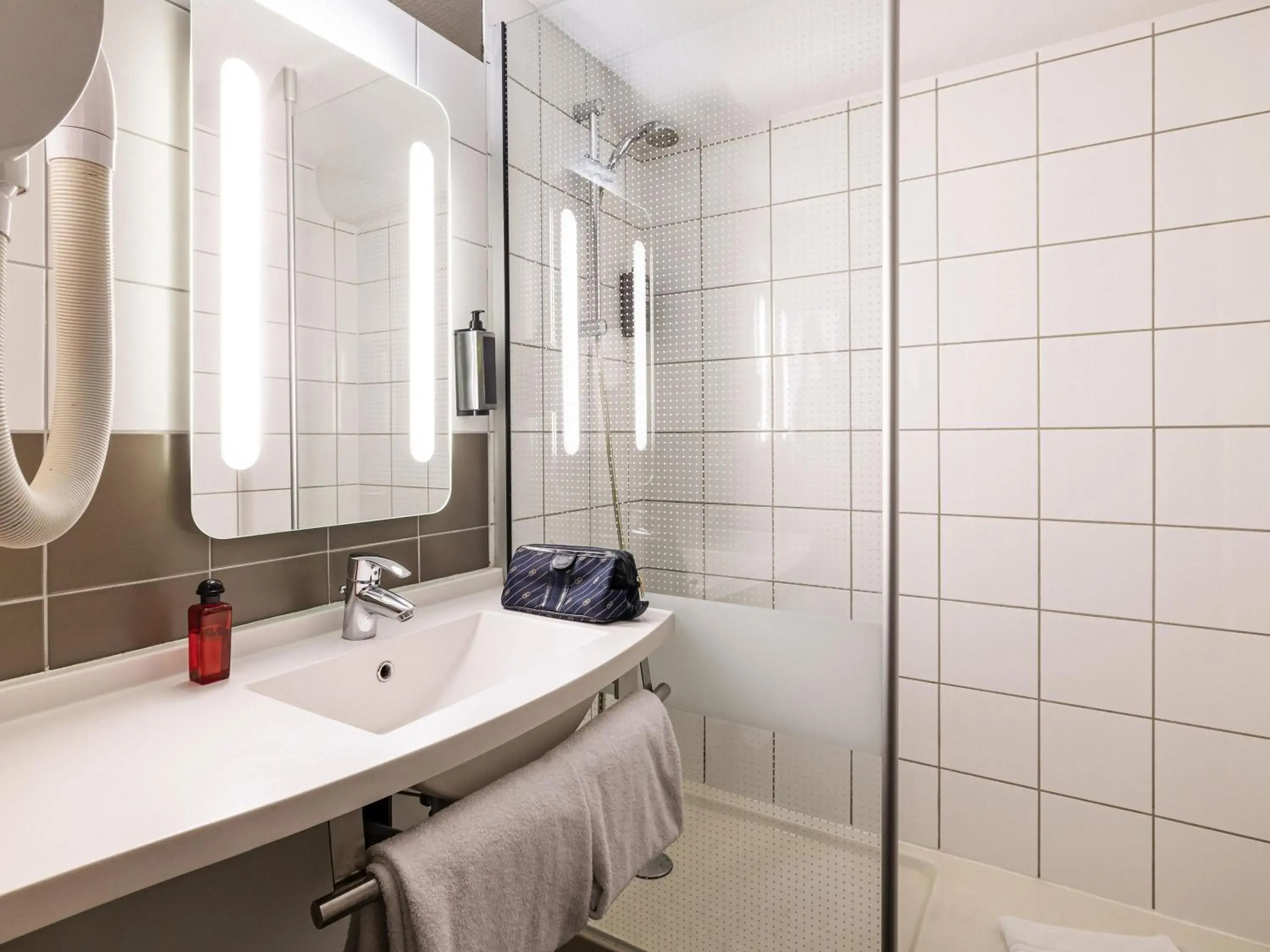 Bedroom in ibis Bordeaux Centre Meriadeck Bedroom in ibis Bordeaux Centre Meriadeck