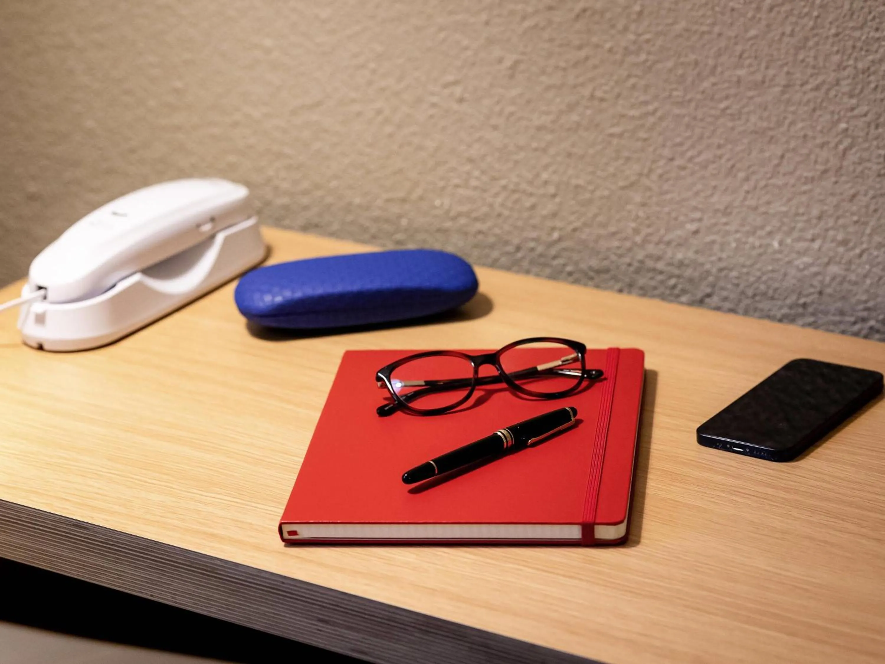 Bedroom in ibis Bordeaux Centre Meriadeck