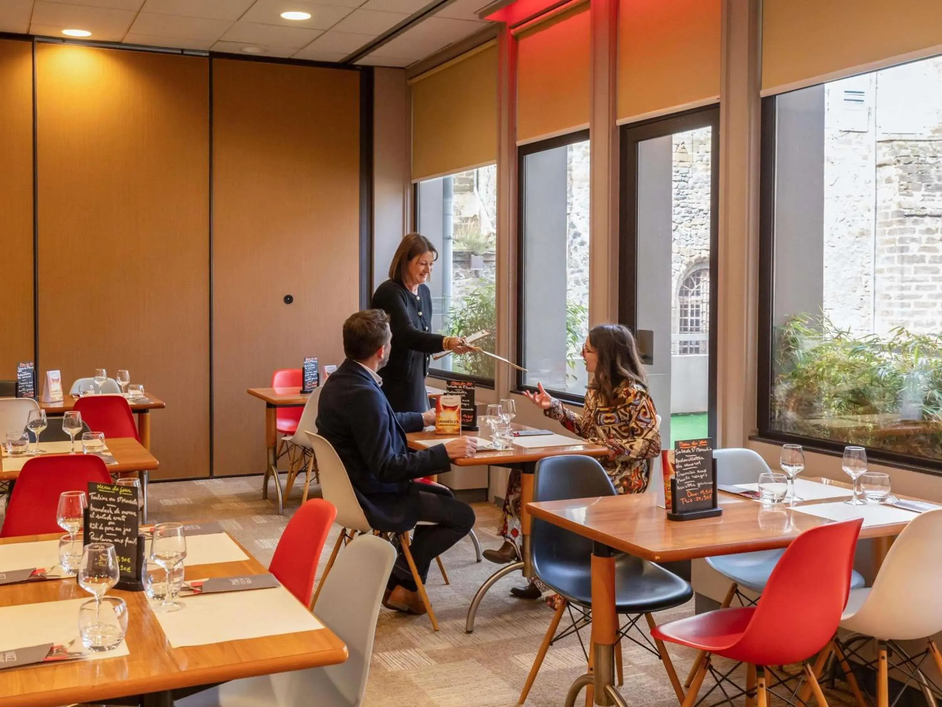 Restaurant/places to eat in ibis Le Puy-en-Velay Centre Restaurant/places to eat in ibis Le Puy-en-Velay Centre