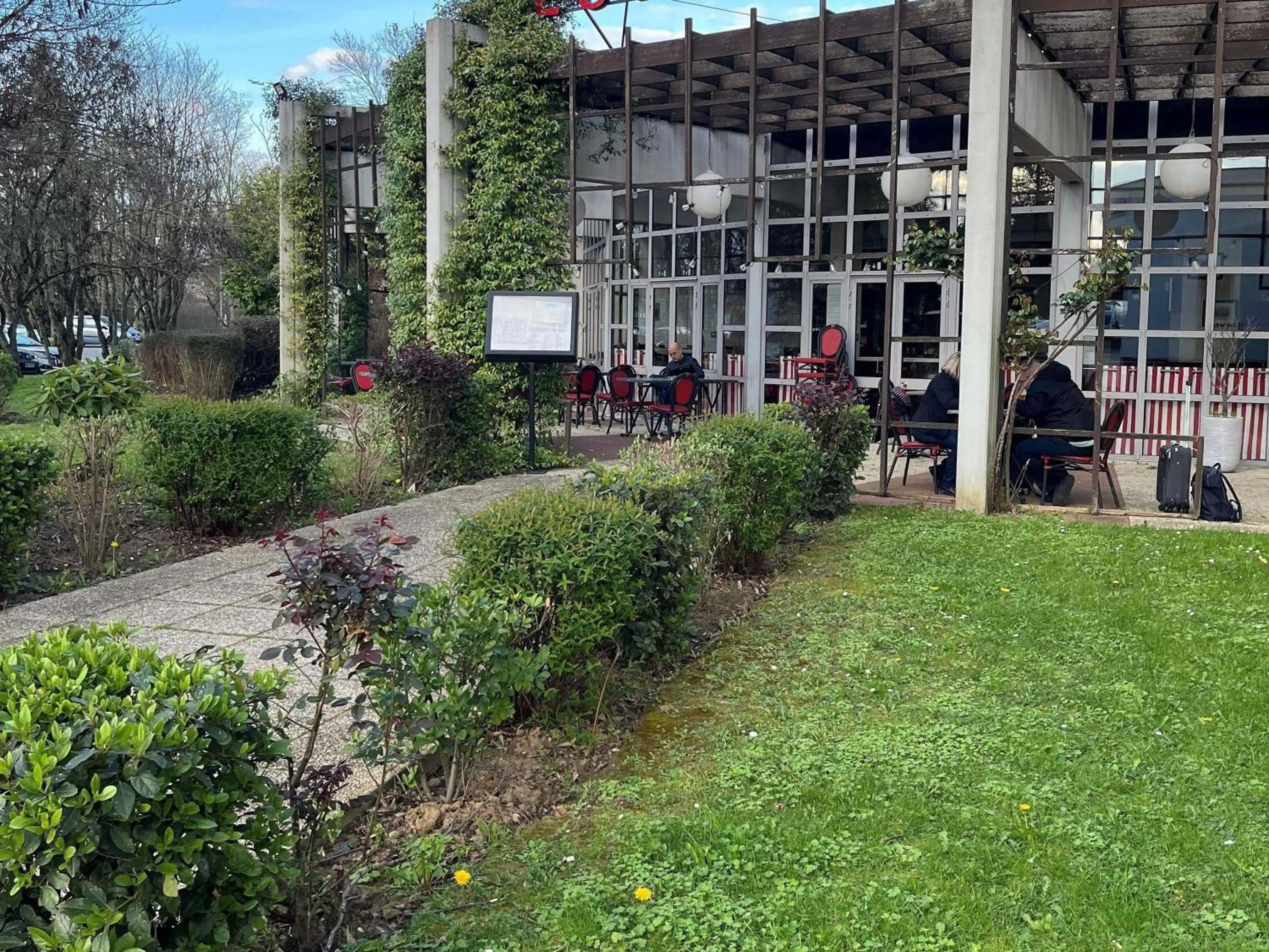 Restaurant/places to eat in Ibis Paris Nord Villepinte Parc des Expositions