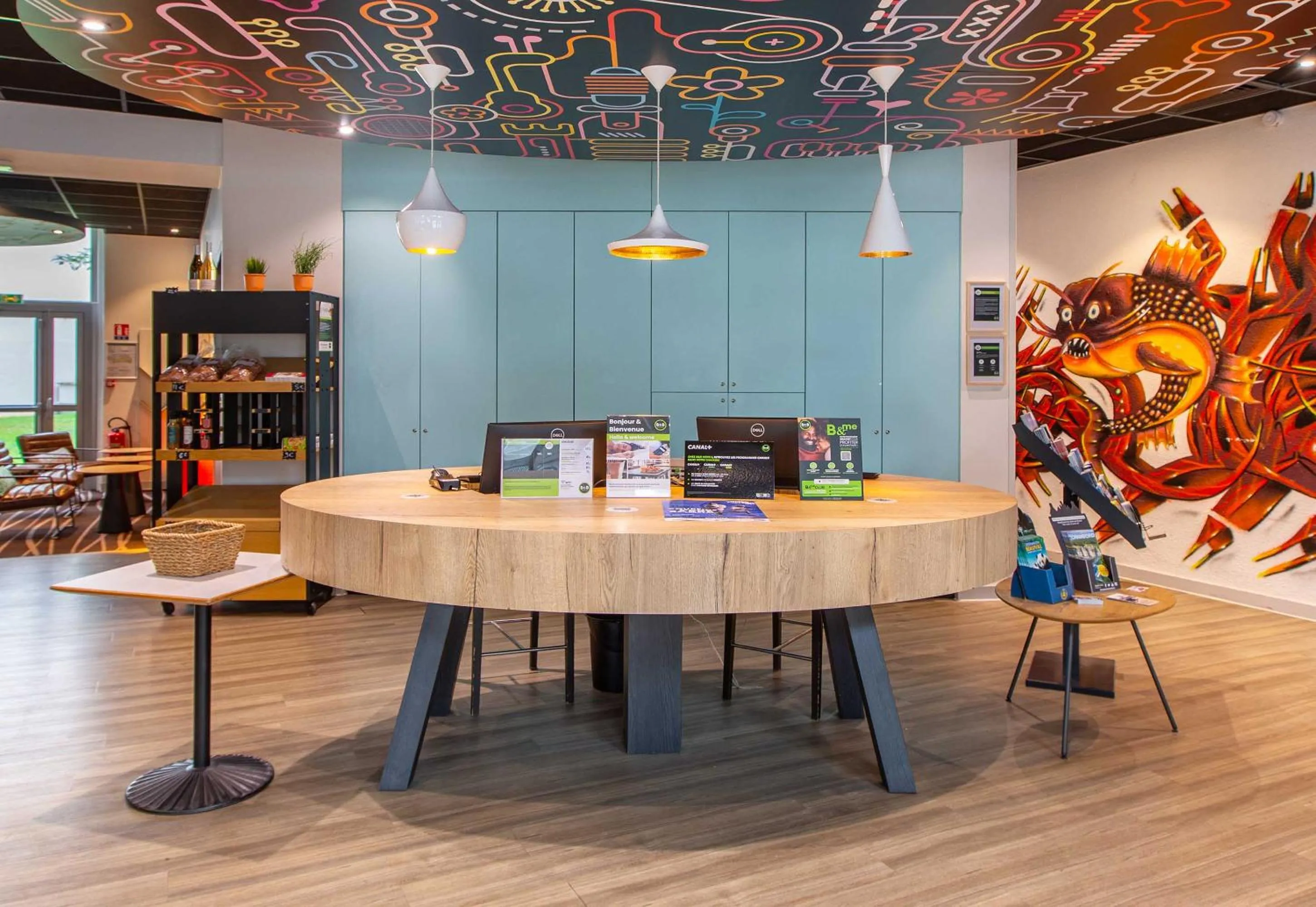 Lobby or reception in B&B HOTEL Orléans Centre Foch