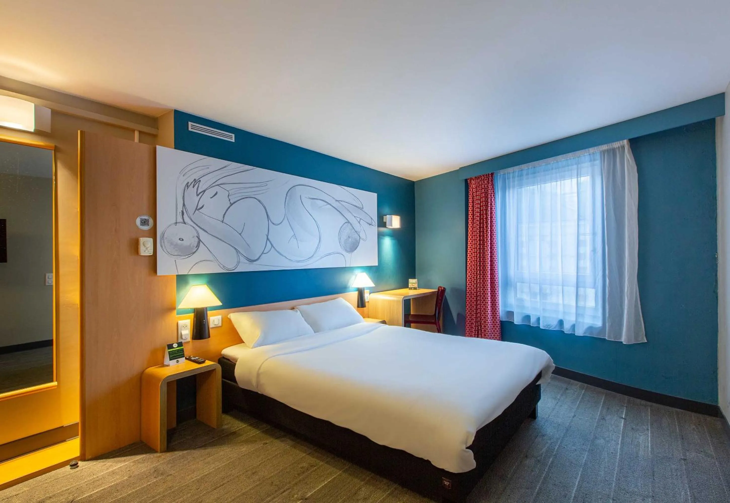 Bedroom, Bed in B&B HOTEL Orléans Centre Foch