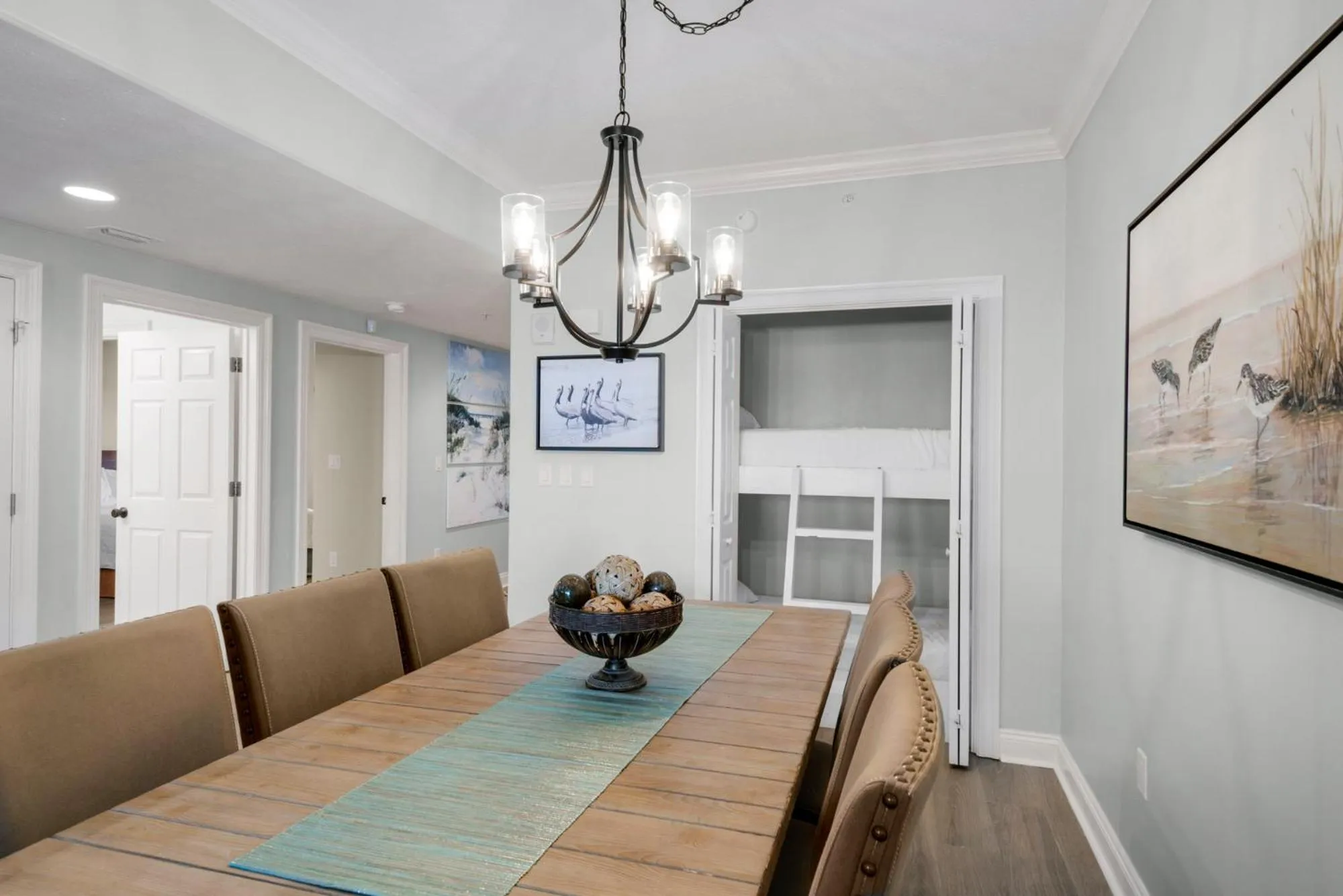 Dining area in Treasure Island 1003