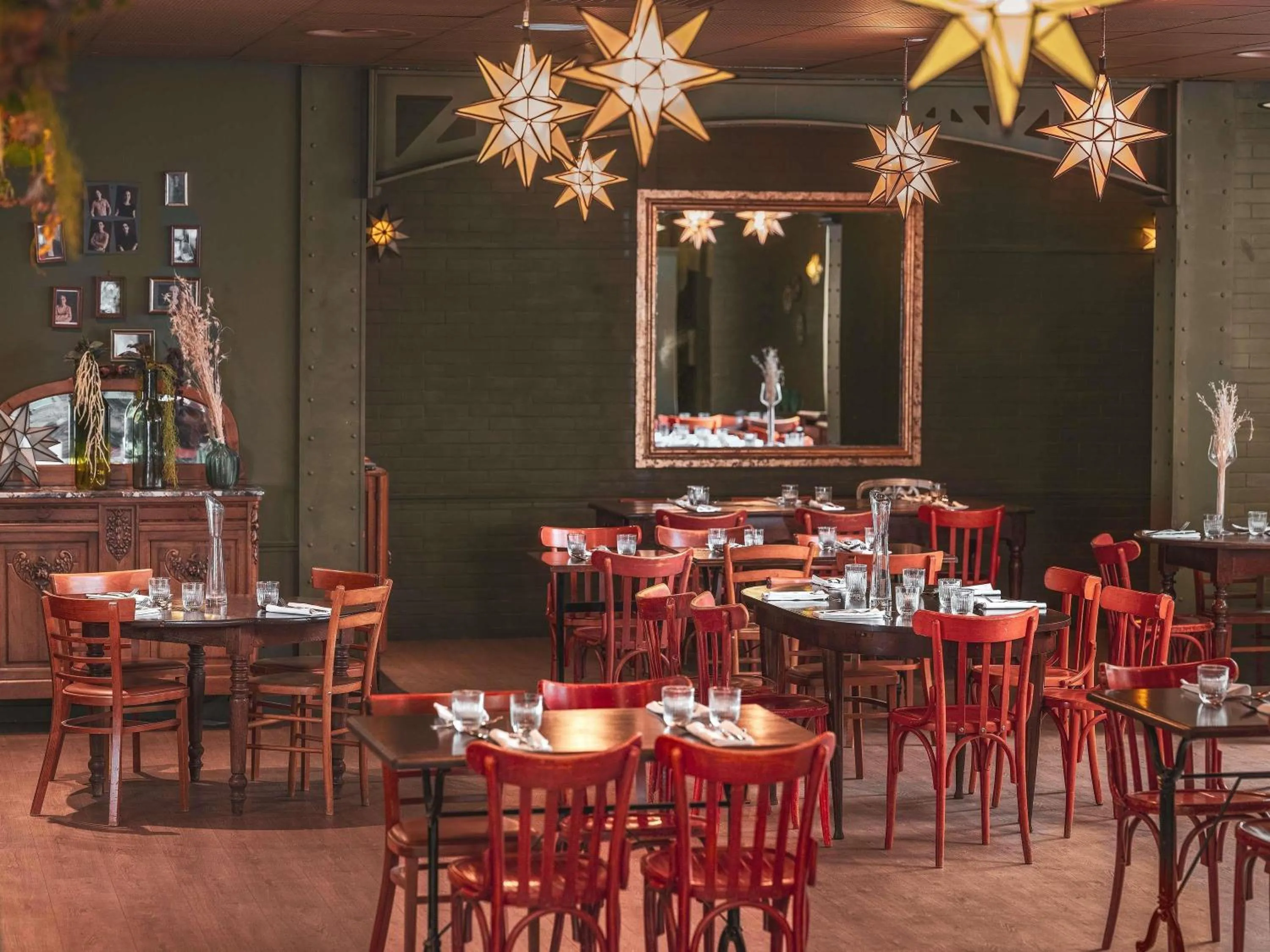 Restaurant/places to eat in ibis Paris Bastille Opera