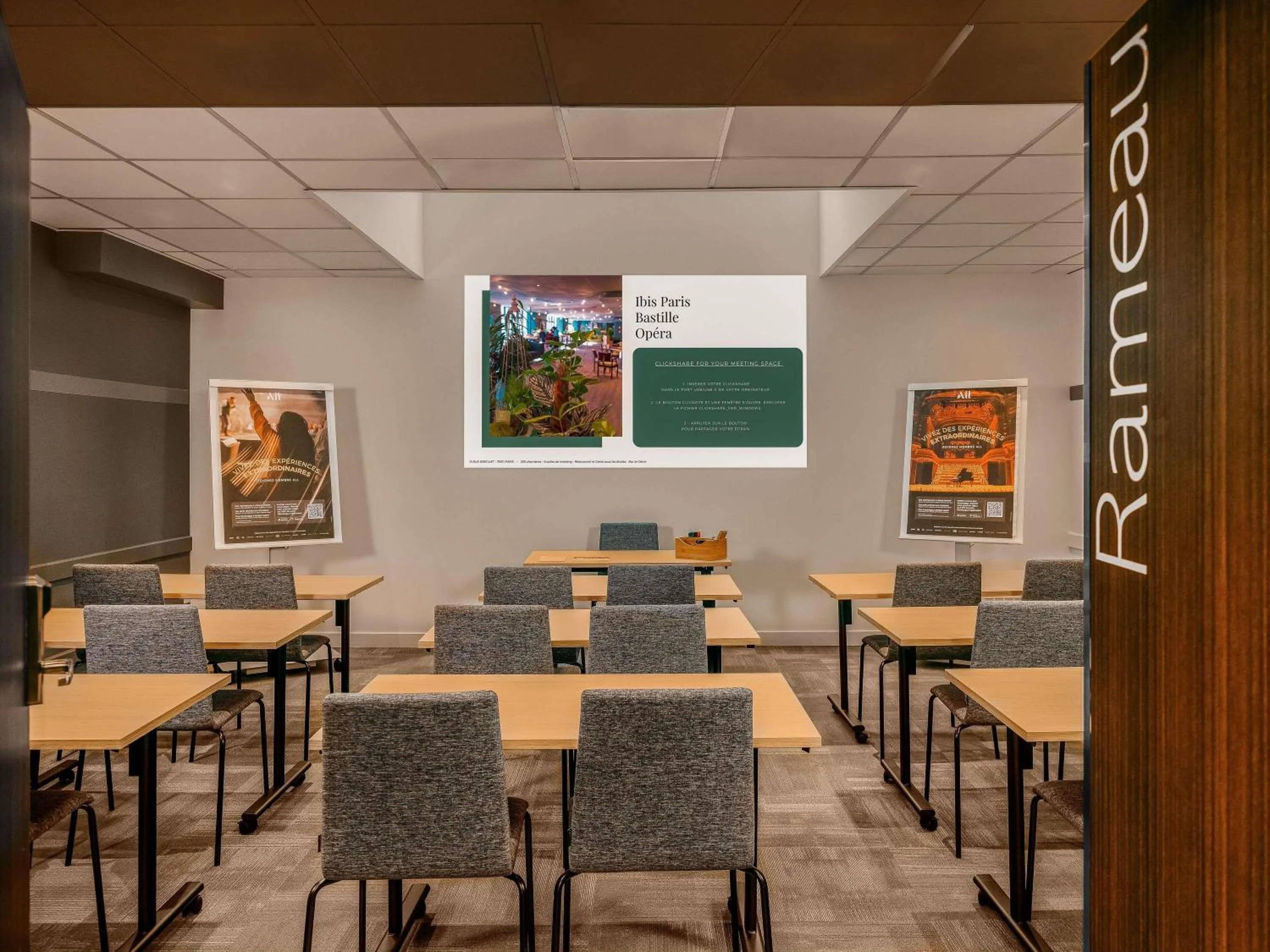 Meeting/conference room in ibis Paris Bastille Opera