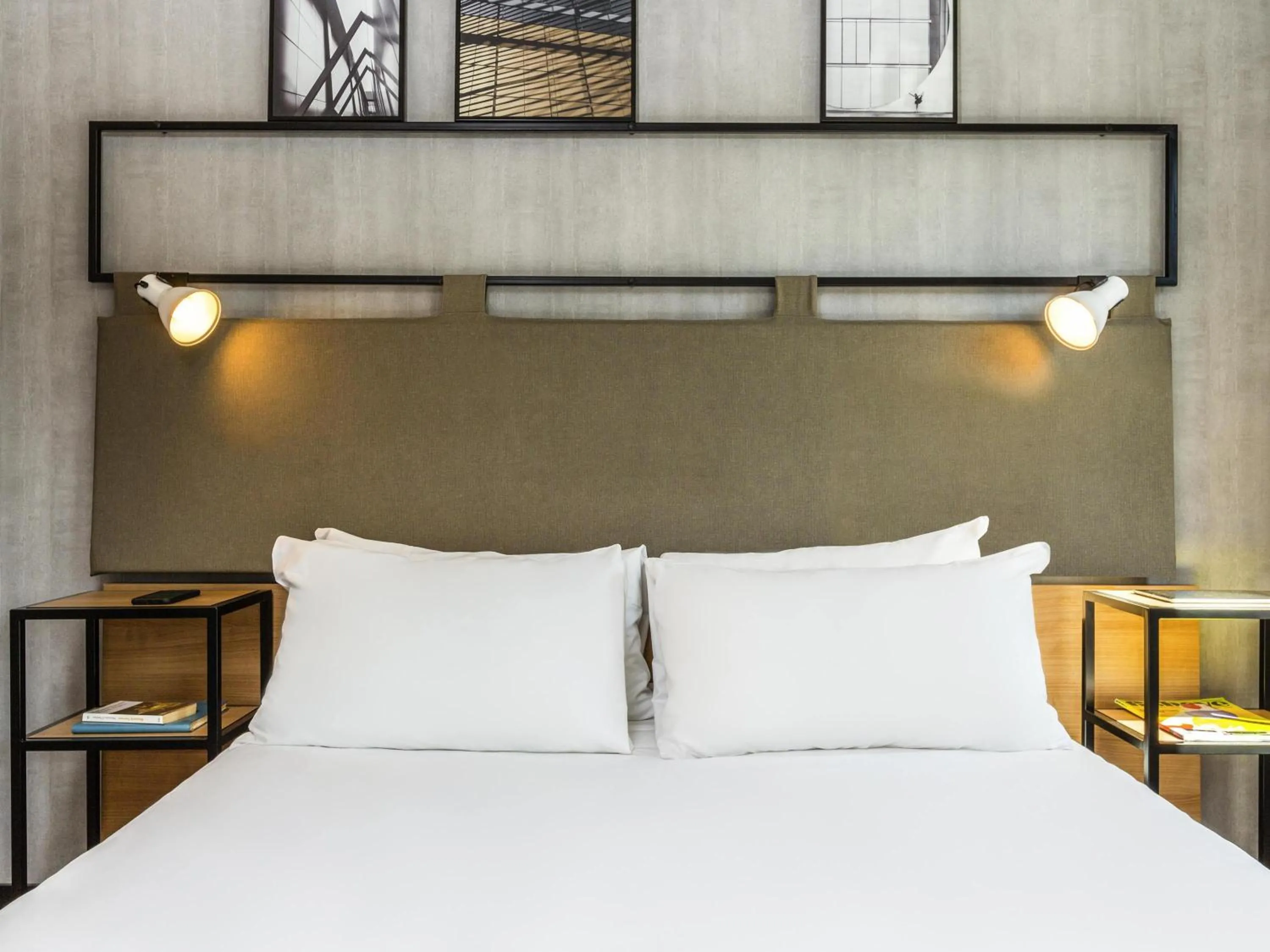 Bedroom, Bed in ibis Paris Bastille Opera