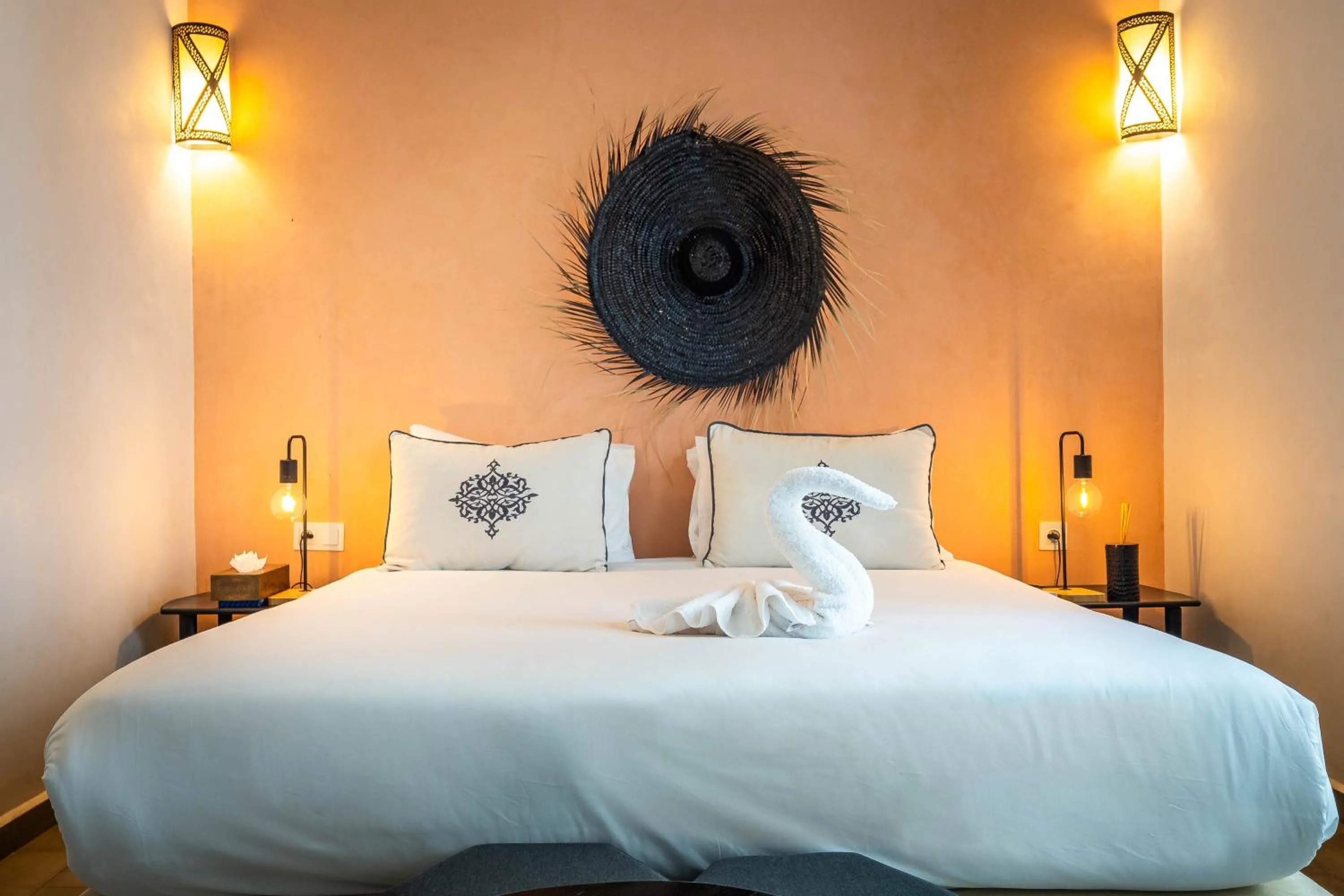 Bed in Riad Come & Va Medina