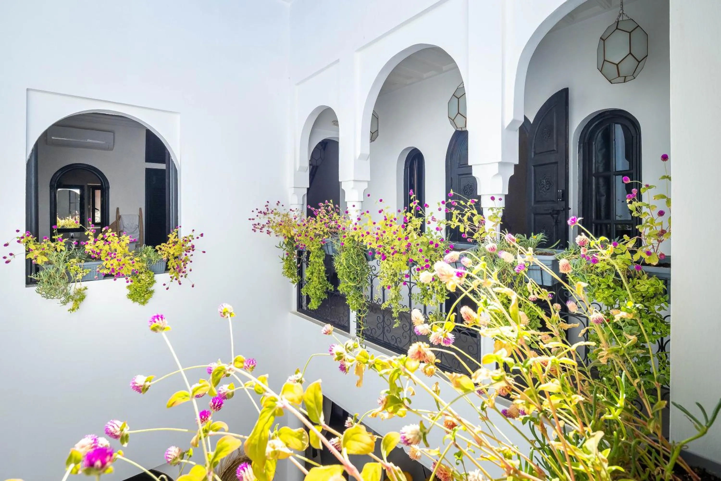 Property building in Riad Come & Va Medina