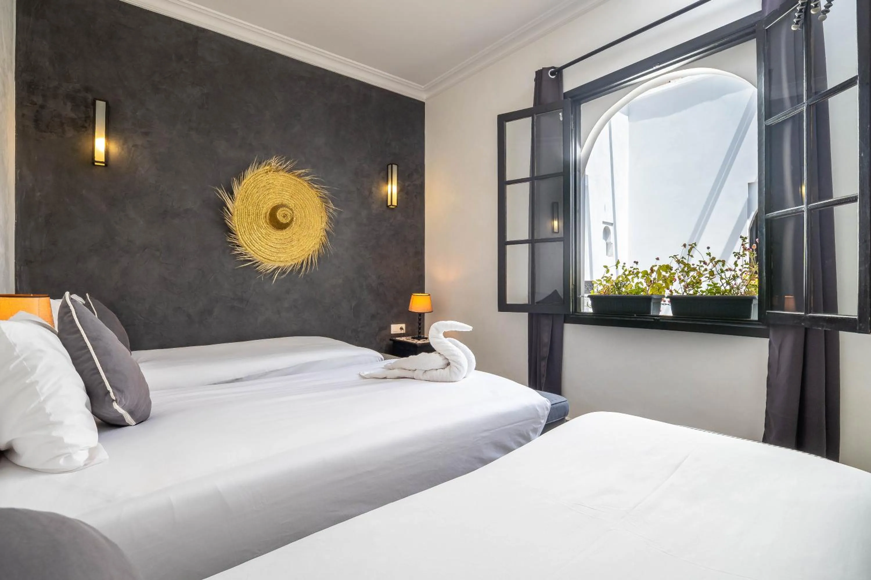 Bed in Riad Come & Va Medina