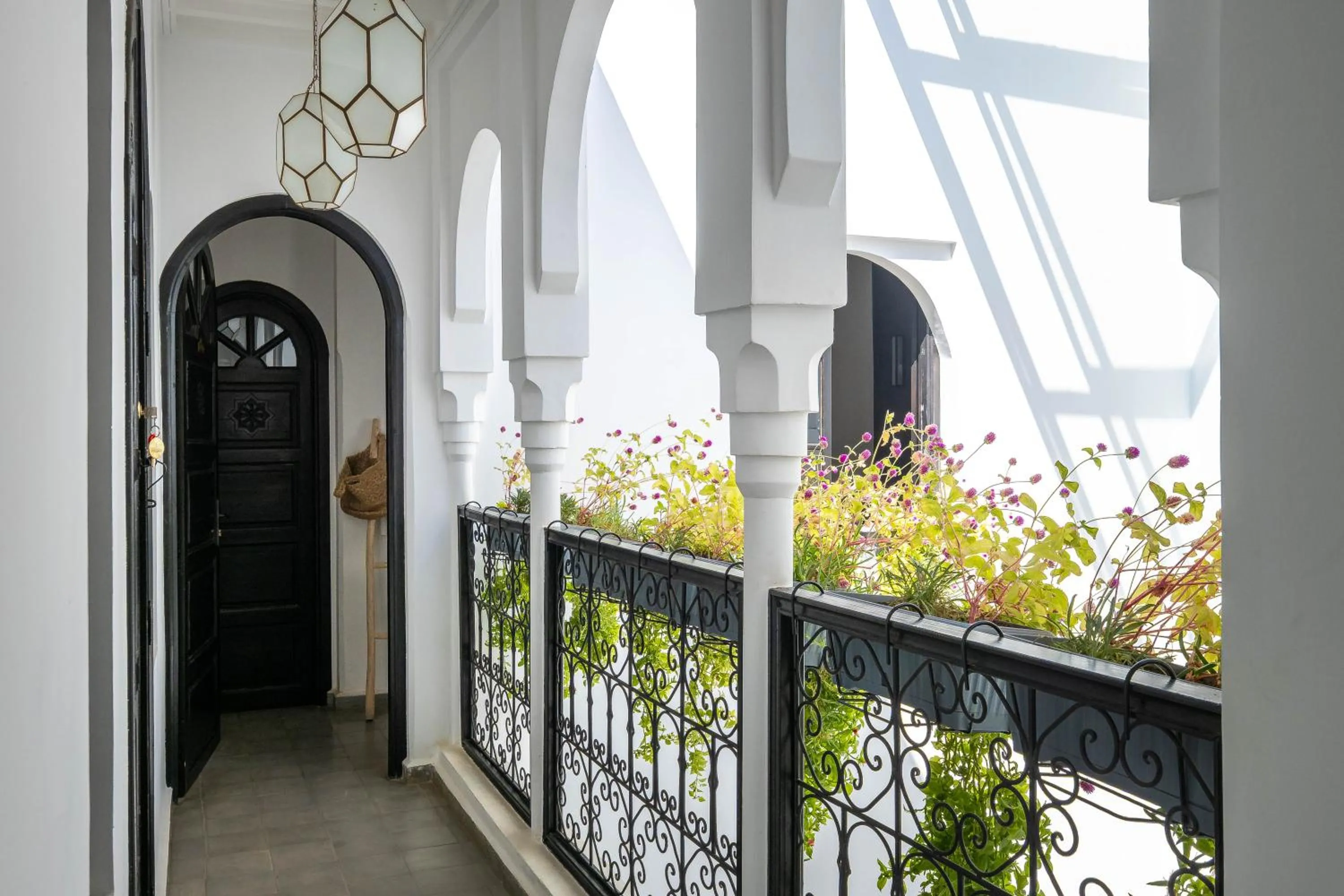 Property building in Riad Come & Va Medina