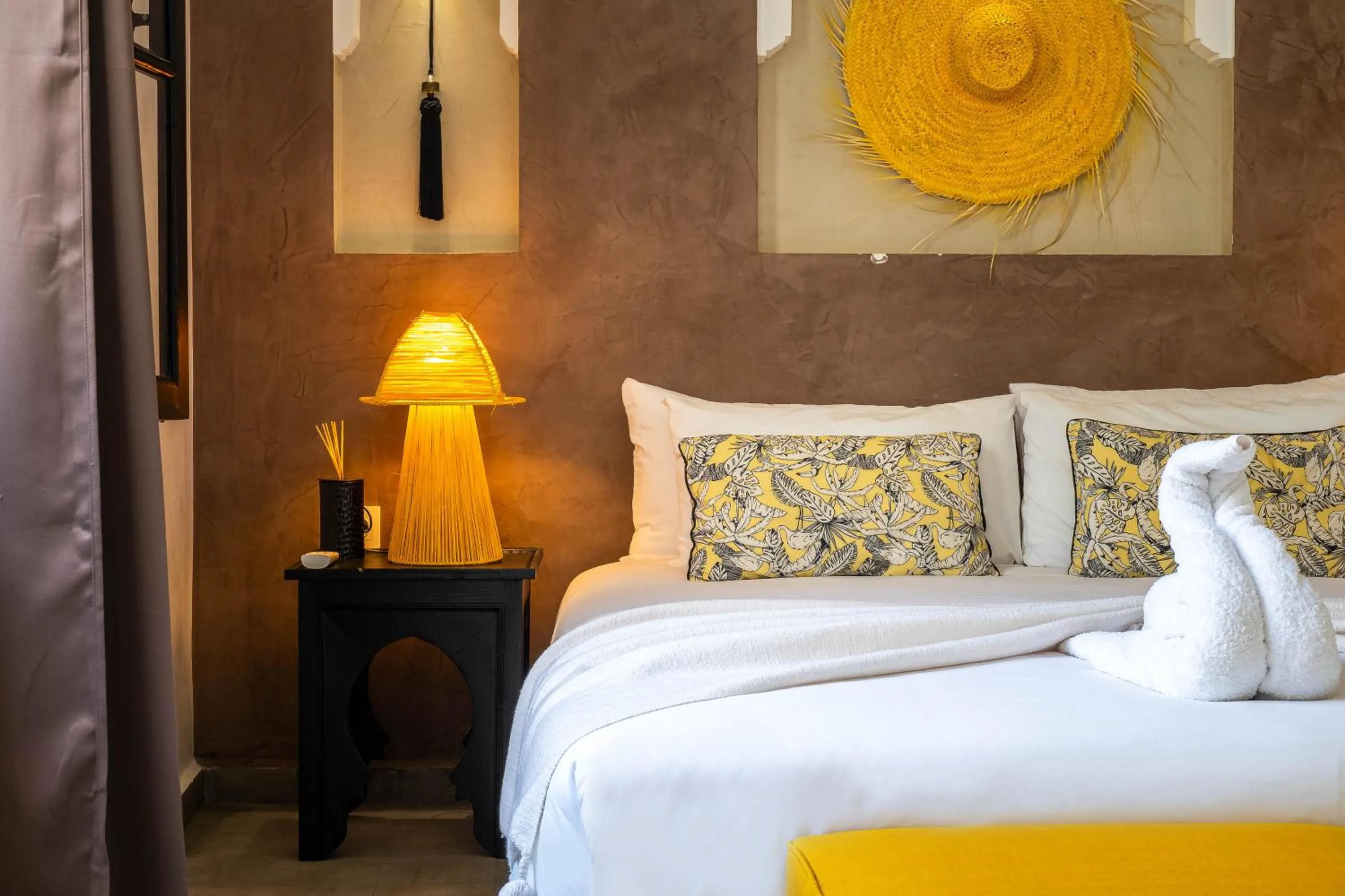 Bed in Riad Come & Va Medina