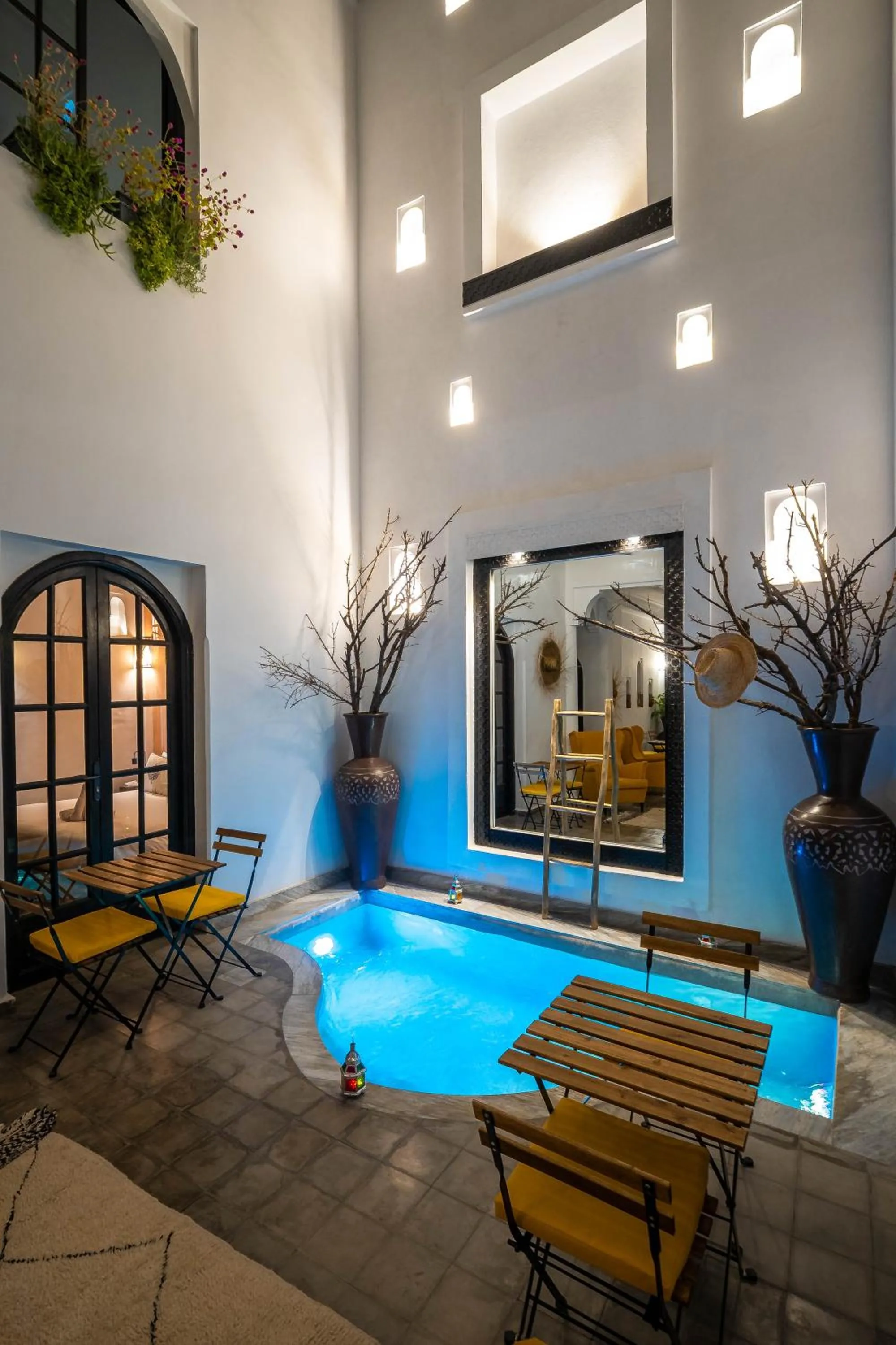 Swimming pool in Riad Come & Va Medina